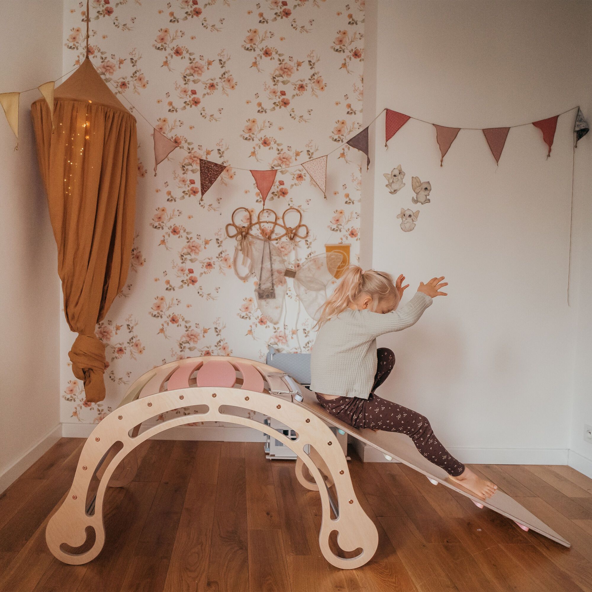 KateHaa Houten XXL Waldorf Rocker met Klimwand Pastel