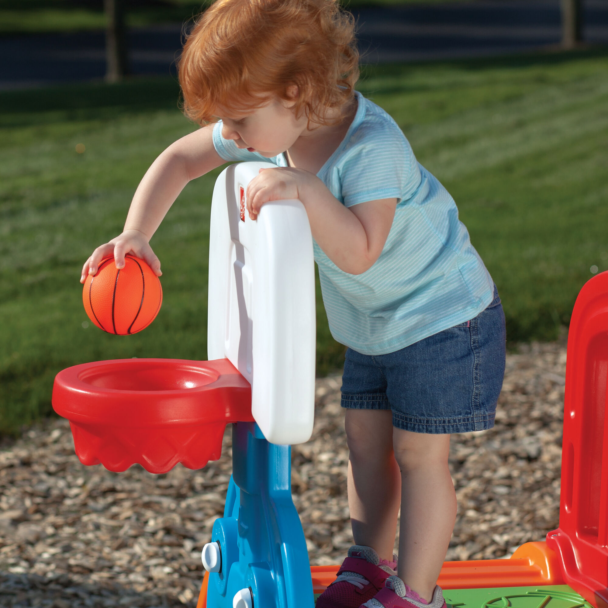 Step2 Game Time Toboggan et Panier de basket