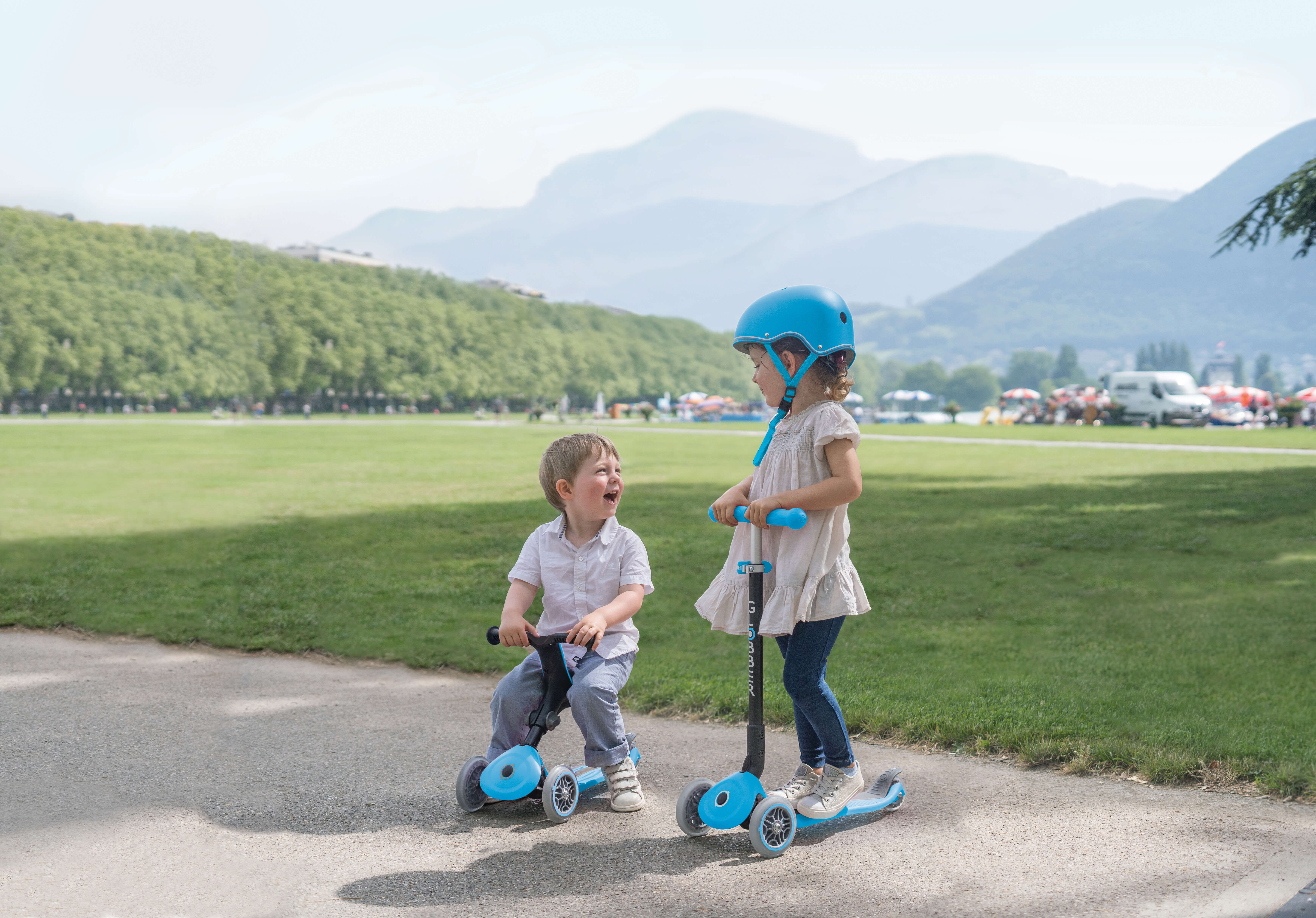 Globber Go Up Foldable Plus Lights 3-in-1 Step lucht blauw