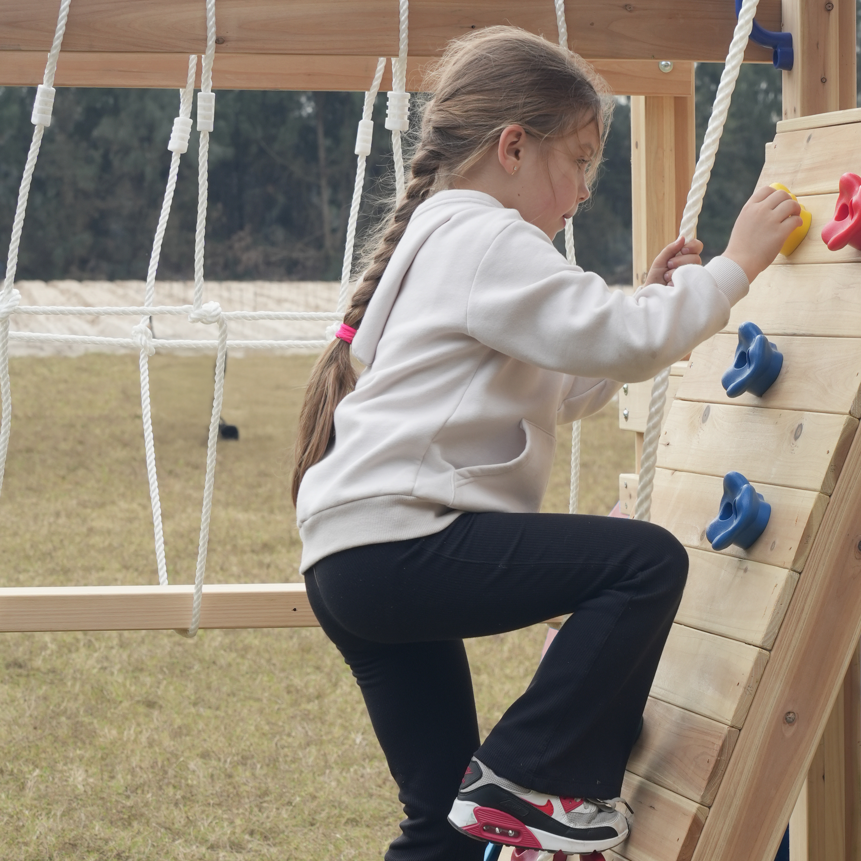 AXI Hunter Climbing Frame with Swings, Climbing Frame, Climbing Bridge and Multiple Platforms – Grey Double Slide
