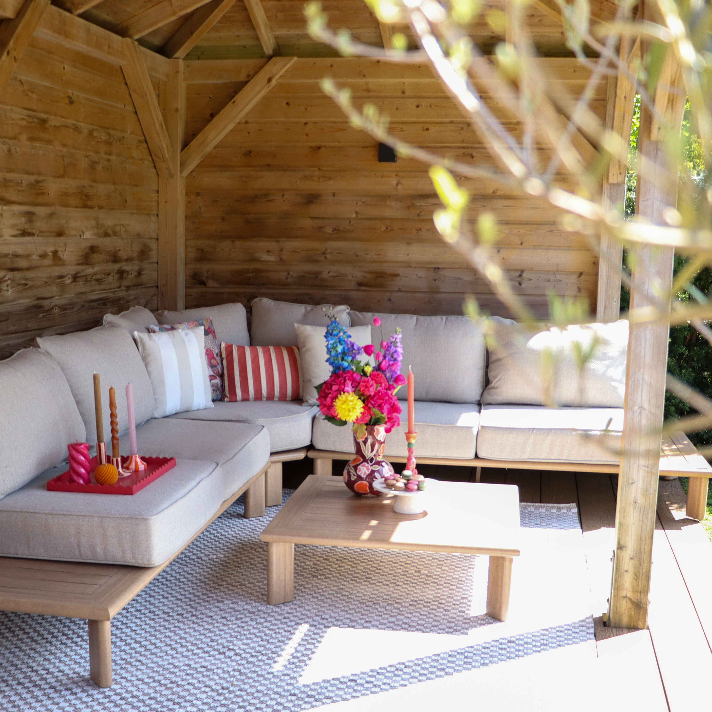 AXI Avery Lounge Set with Side Tables Wood-Look with Beige