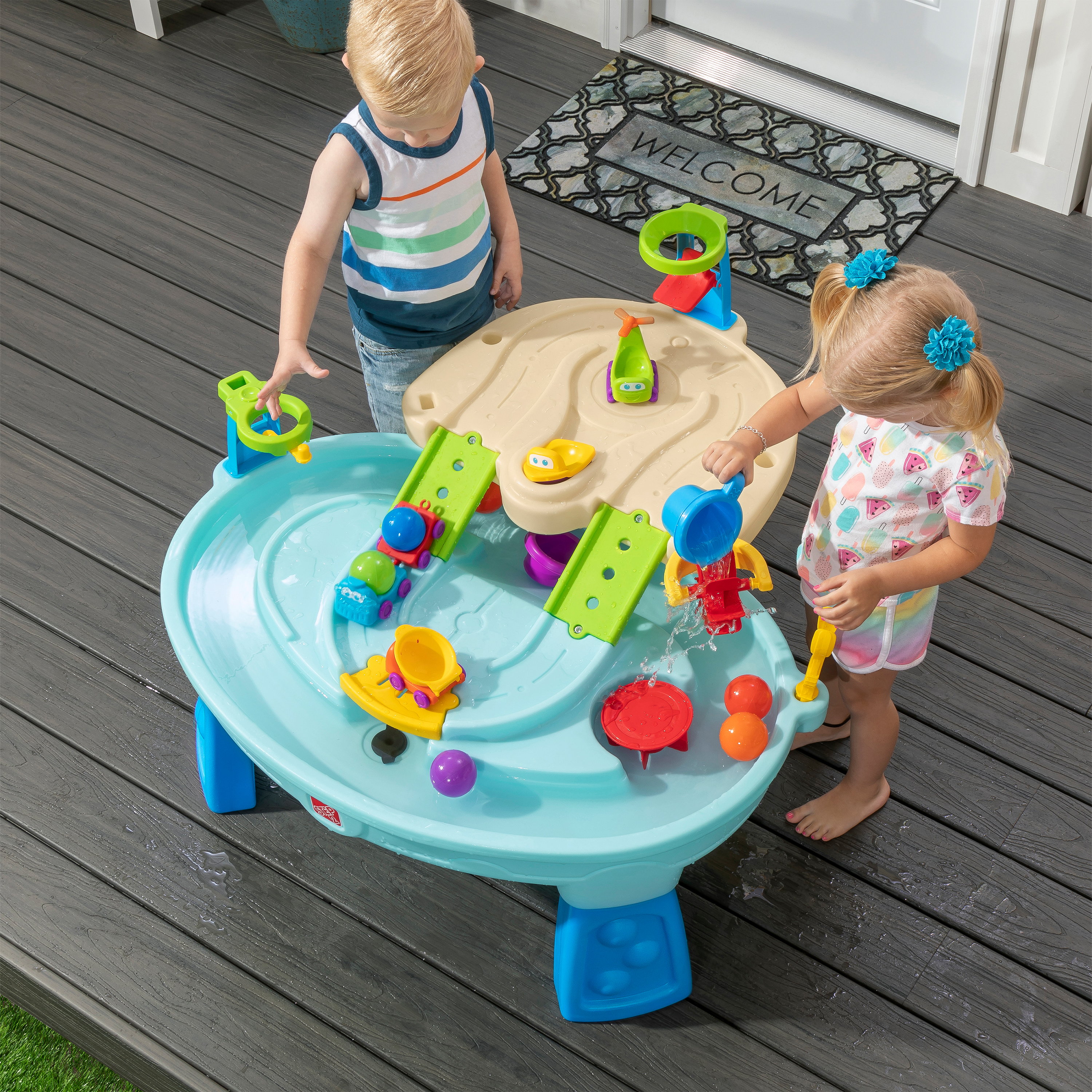 Step2 Ball Buddies Adventure Center Table d'eau avec balles 