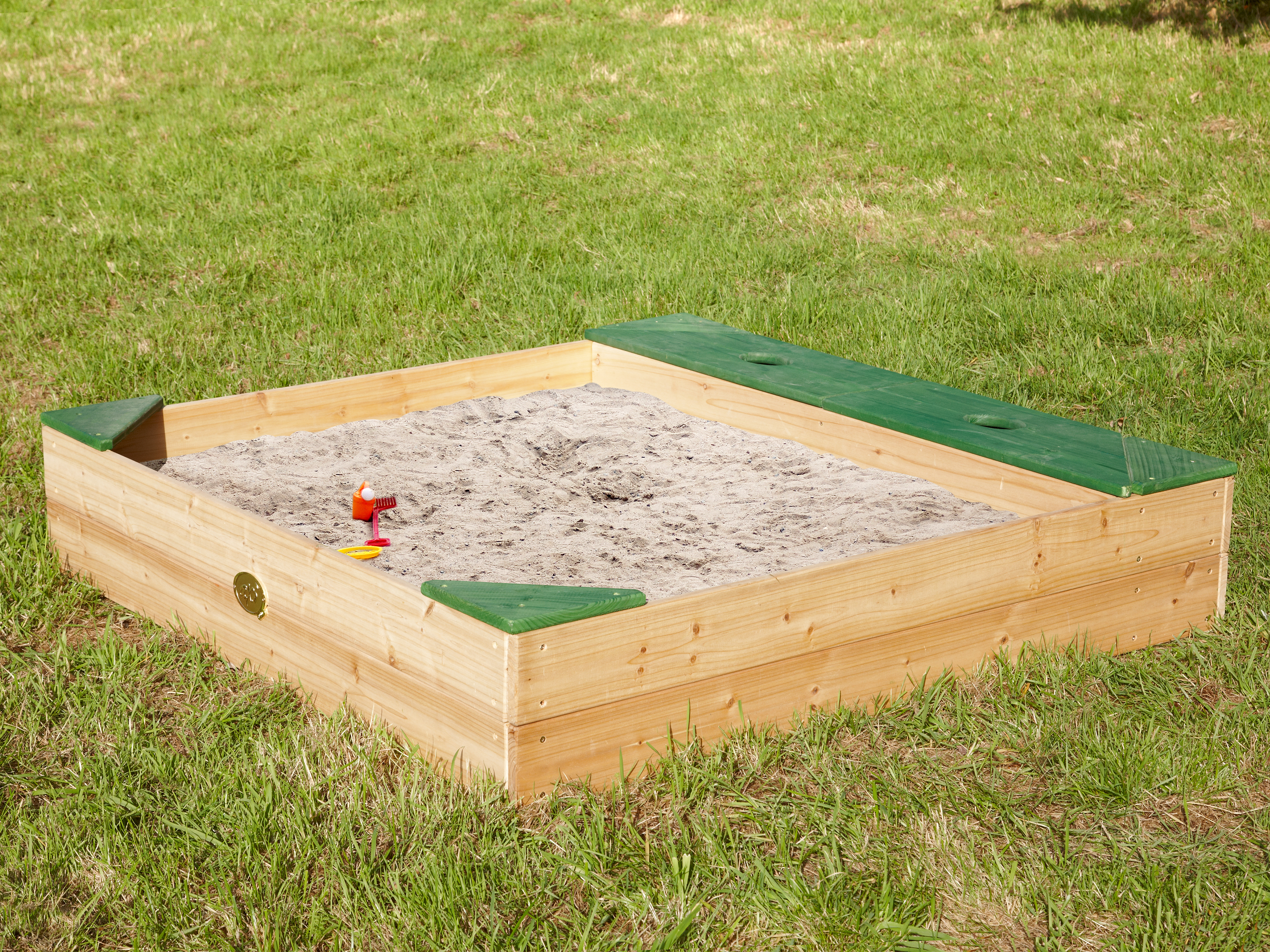 AXI Amy Sandbox with Storage - 115 x 115 cm - Brown/Green