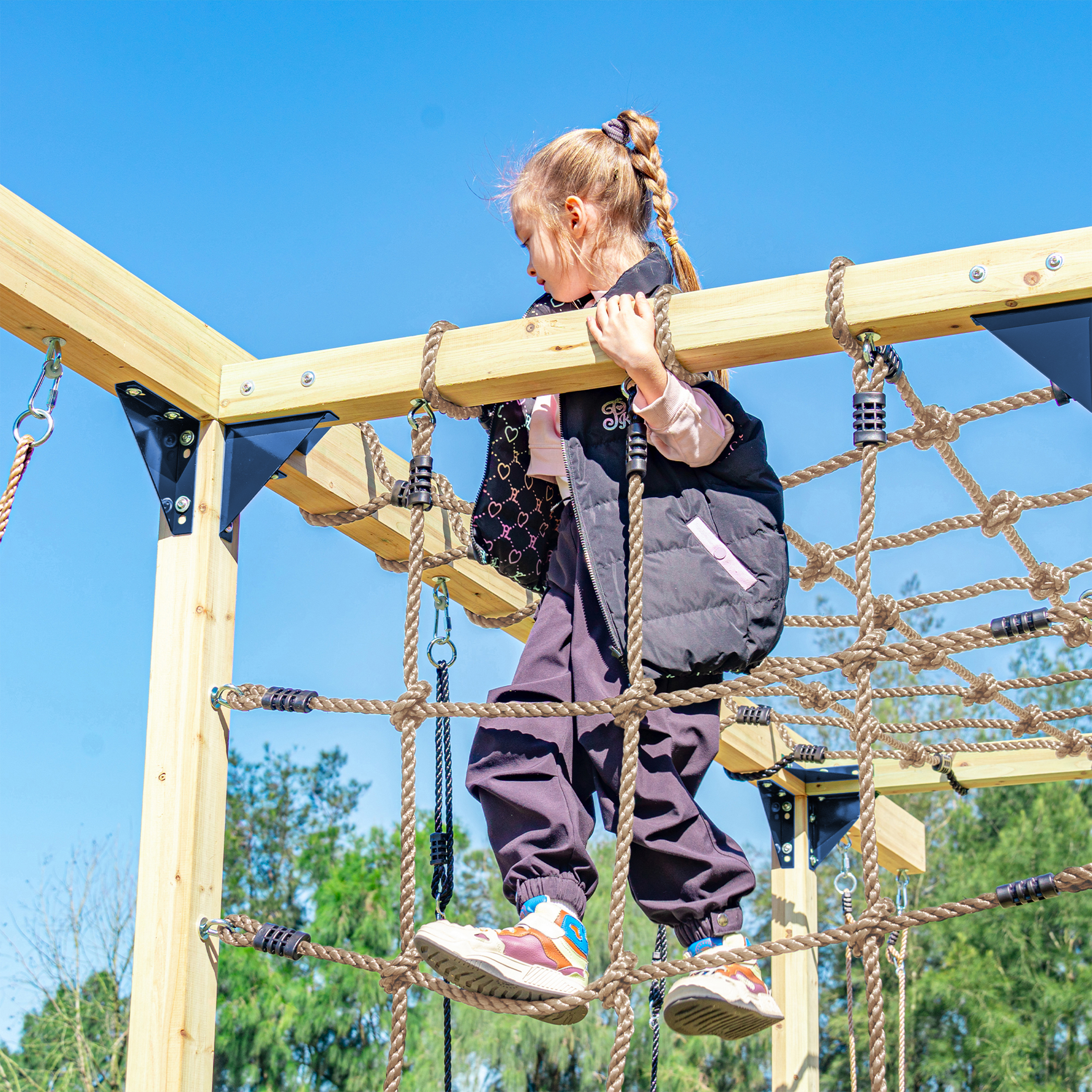 AXI Boris Wooden Playcentre with Swings, Trapeze, Climbing Nets and Monkey Bars – Red Slide