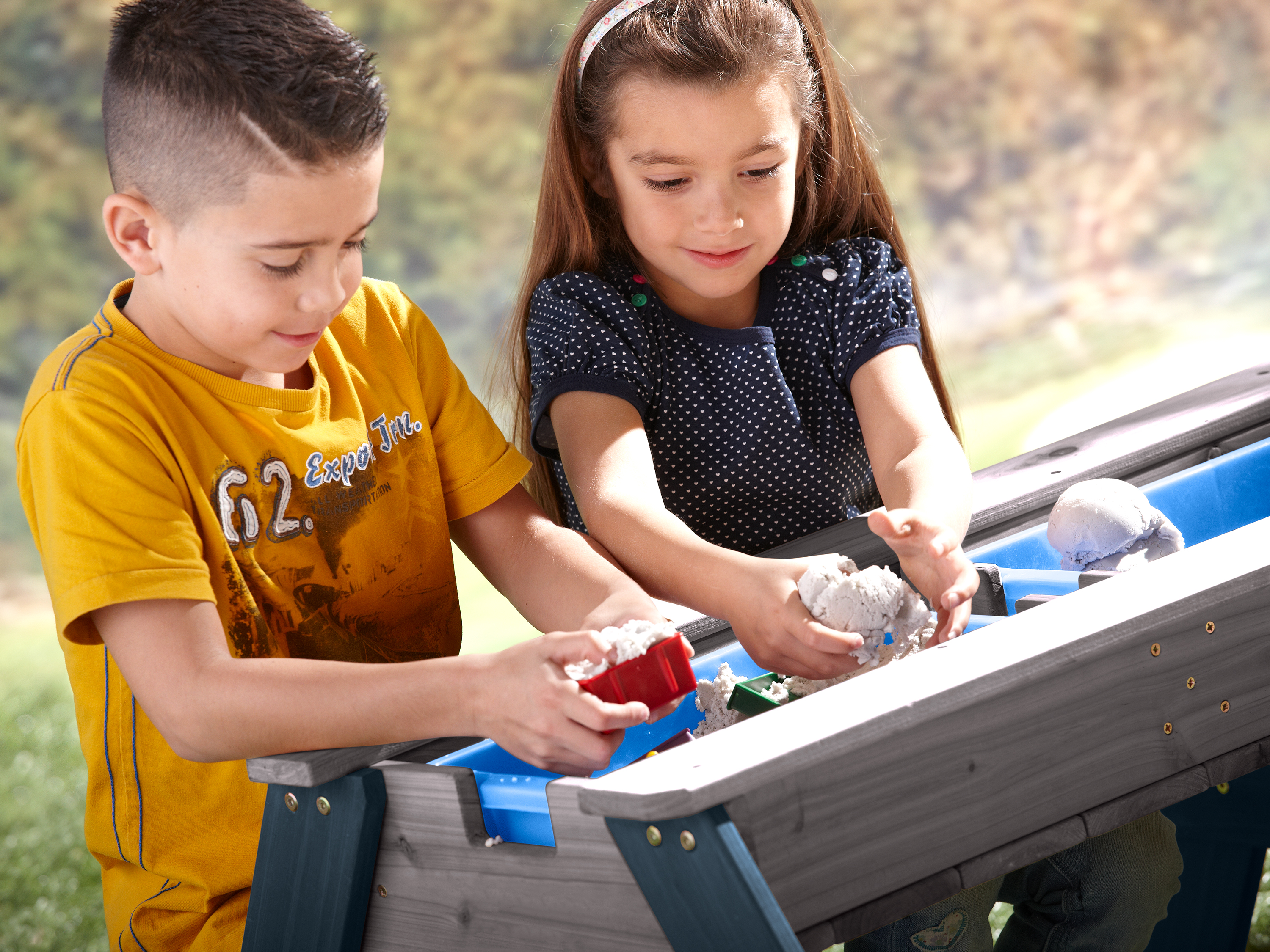 AXI Nick Sand & Water Picnic Table Anthracite/Grey with Umbrella