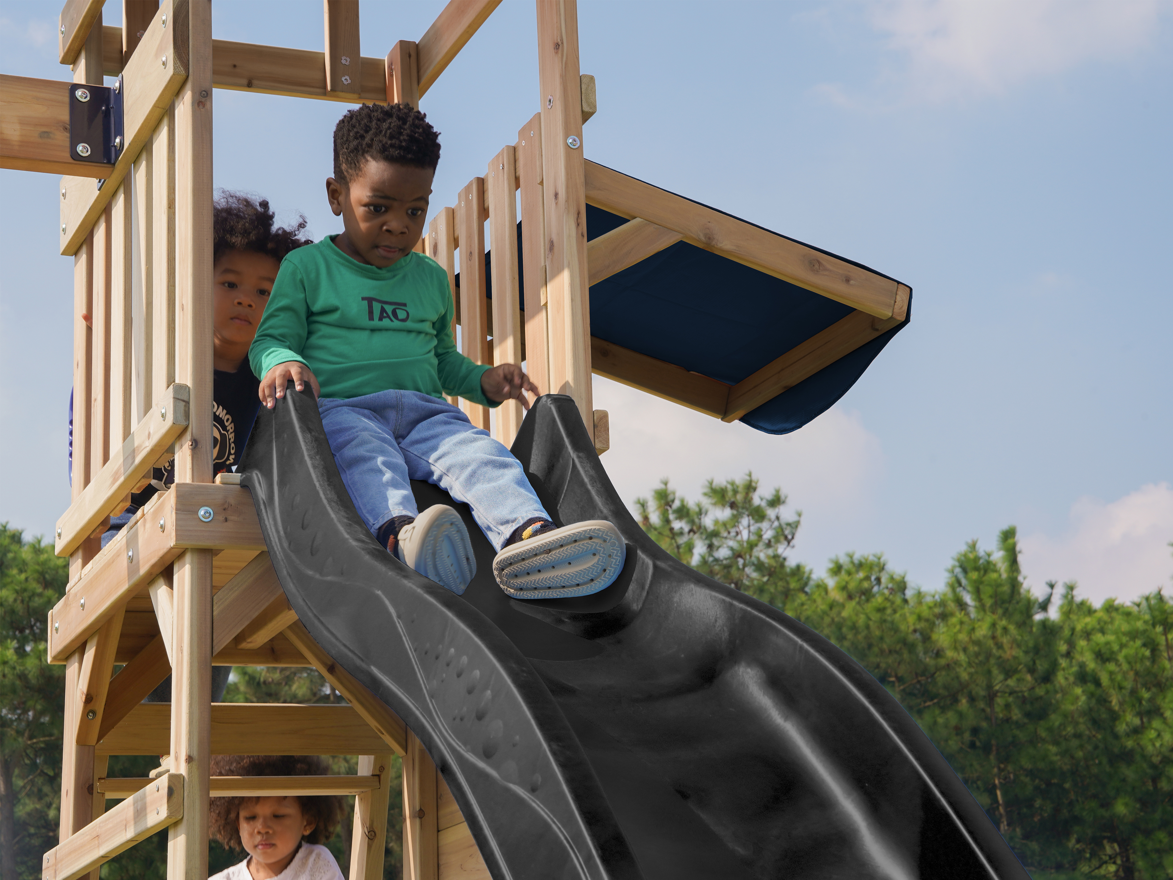 AXI Aire de jeux Malik avec Double Balançoire Marron - Toboggan Gris 