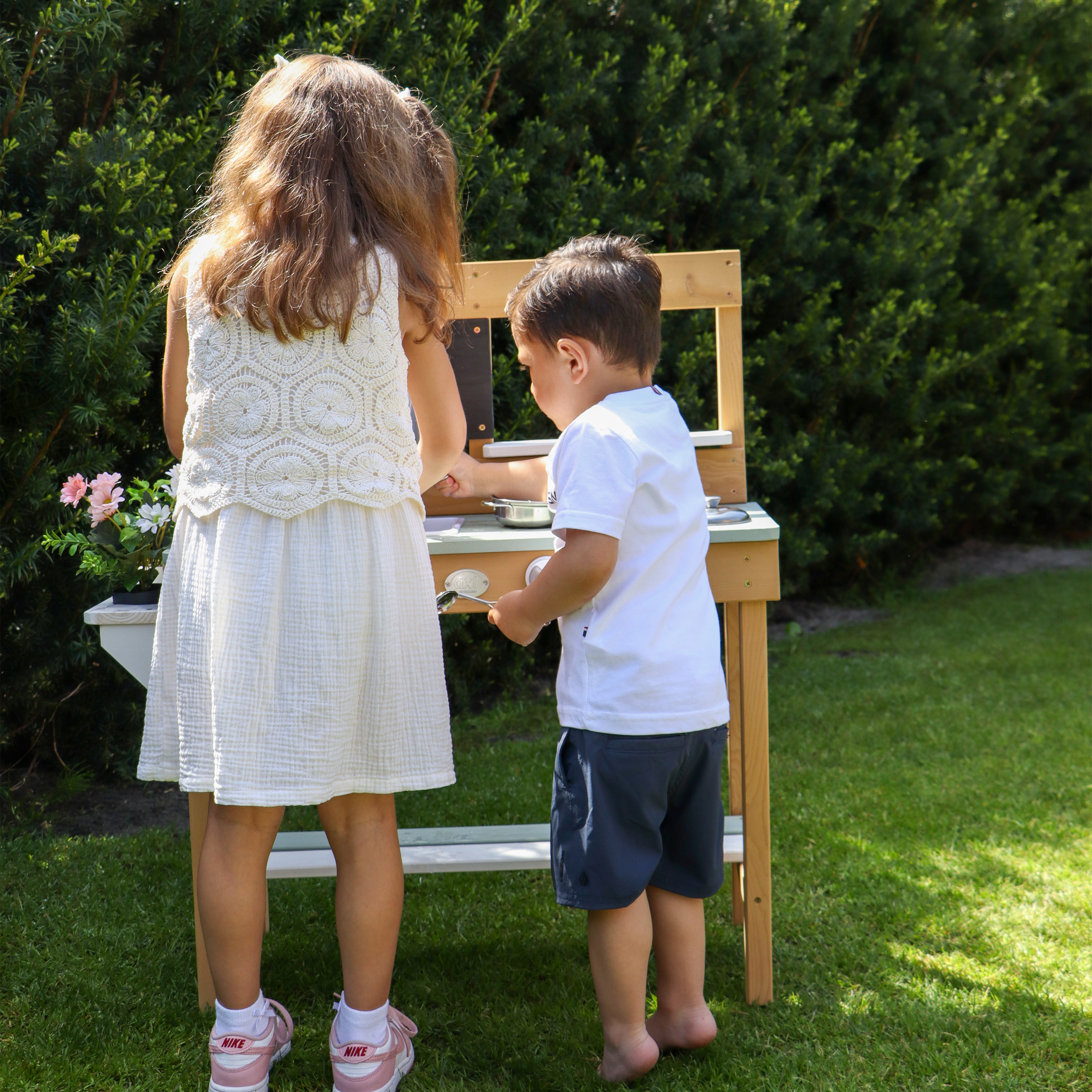 AXI Puck Sand & Water Play Kitchen Brown/Green