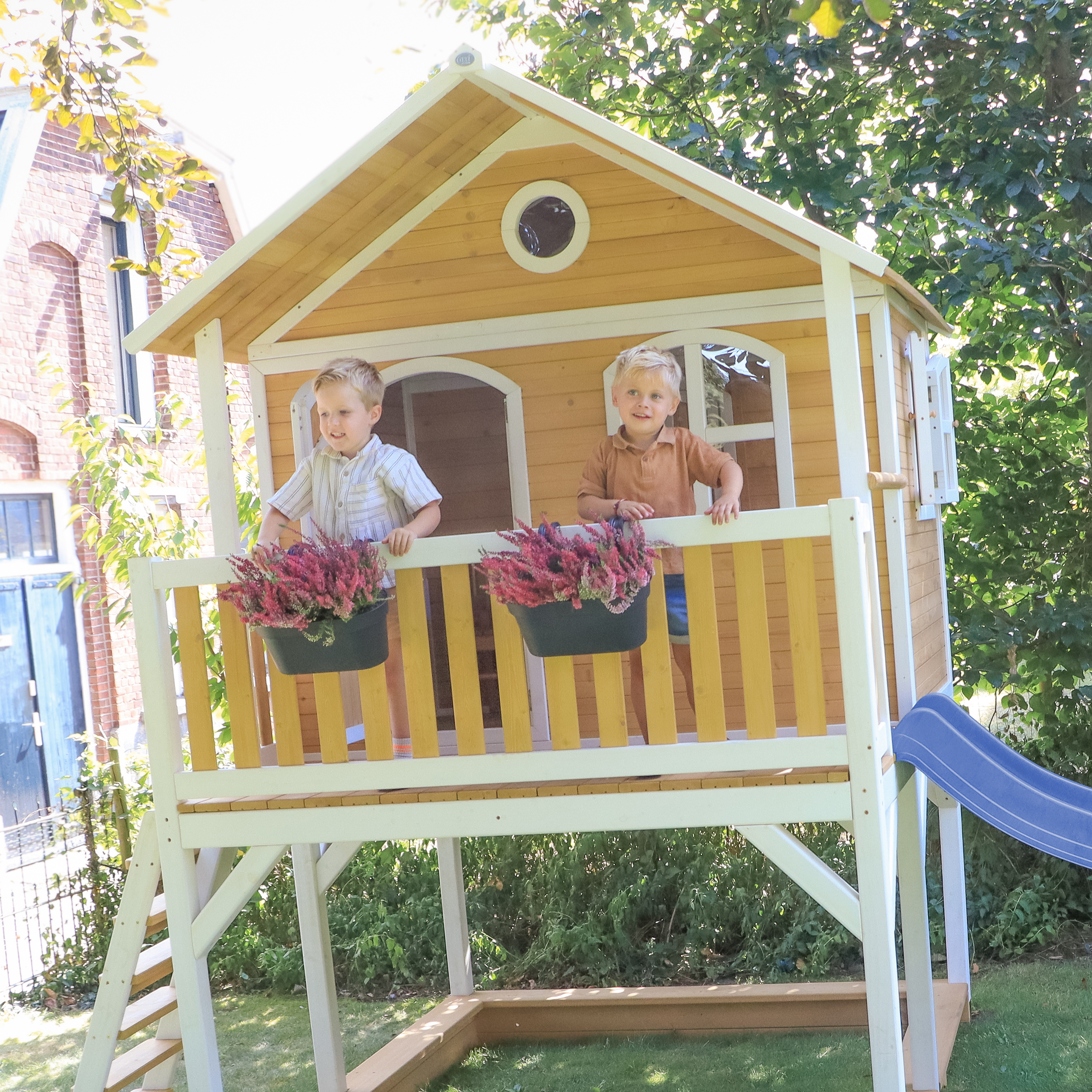 AXI Marc Playhouse Brown/White - Blue Slide