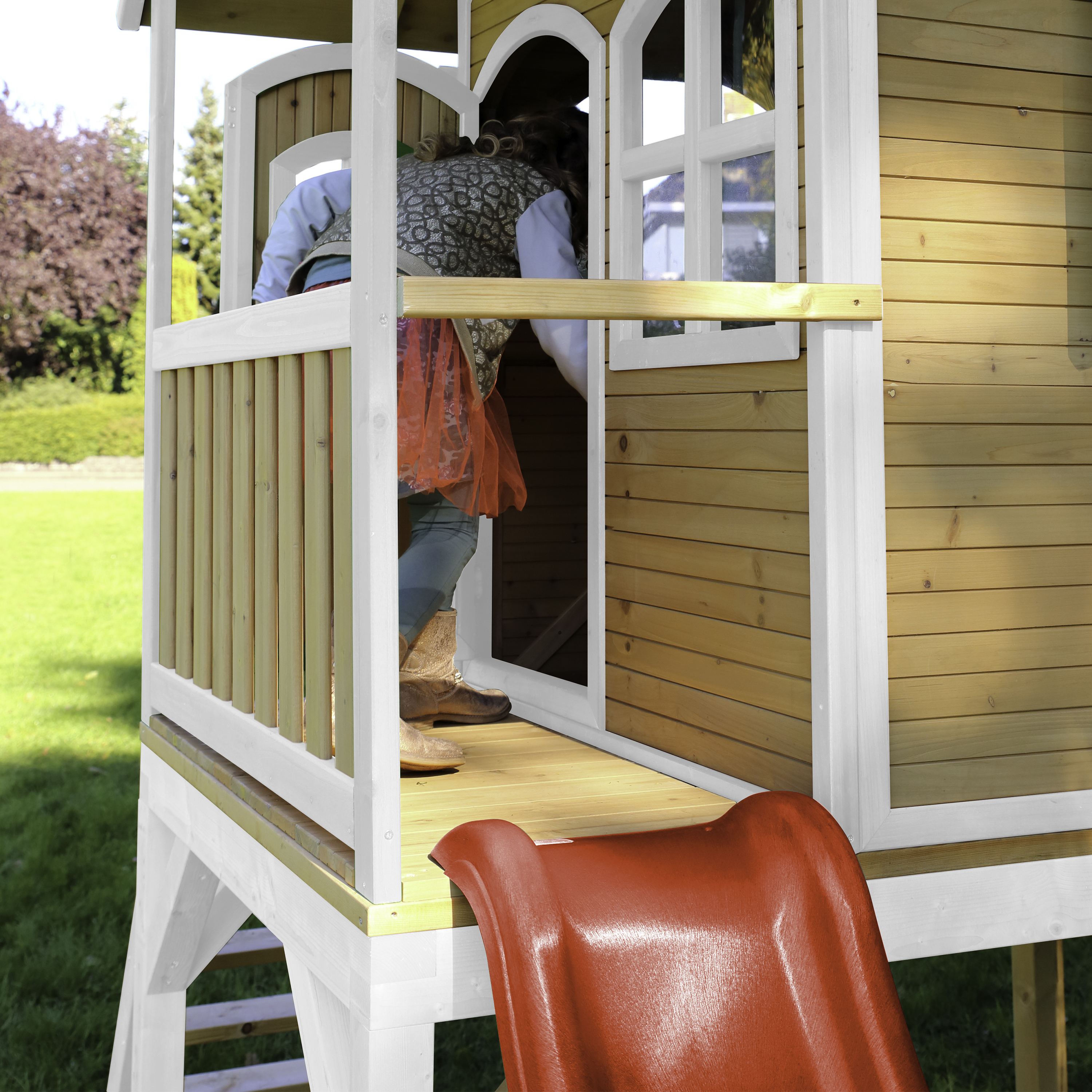 AXI Laura Playhouse Brown/White - Red Slide