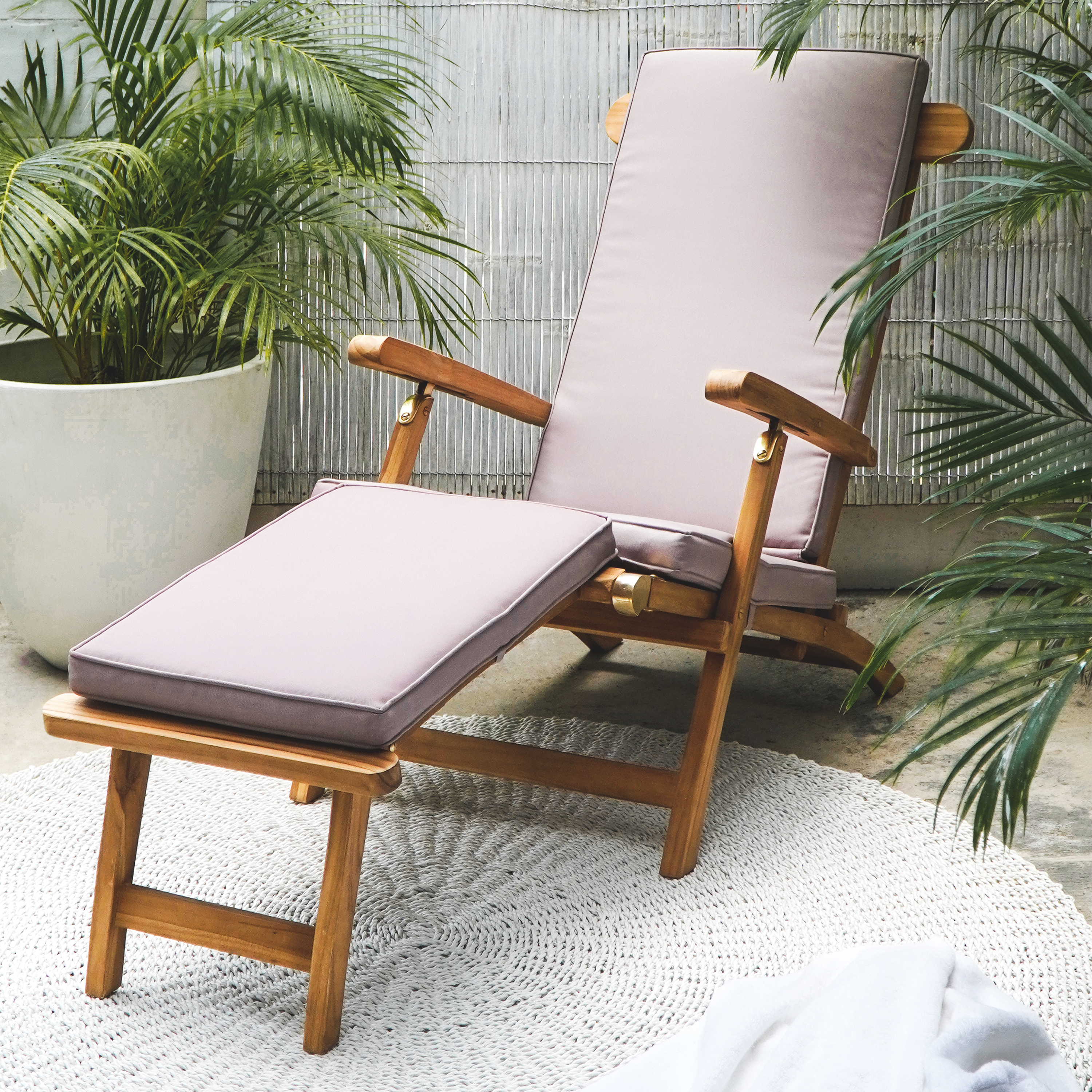 AXI Costa Deckchair with cushion - Teak-8720365062766 AXI Costa Deckchair with cushion - Teak