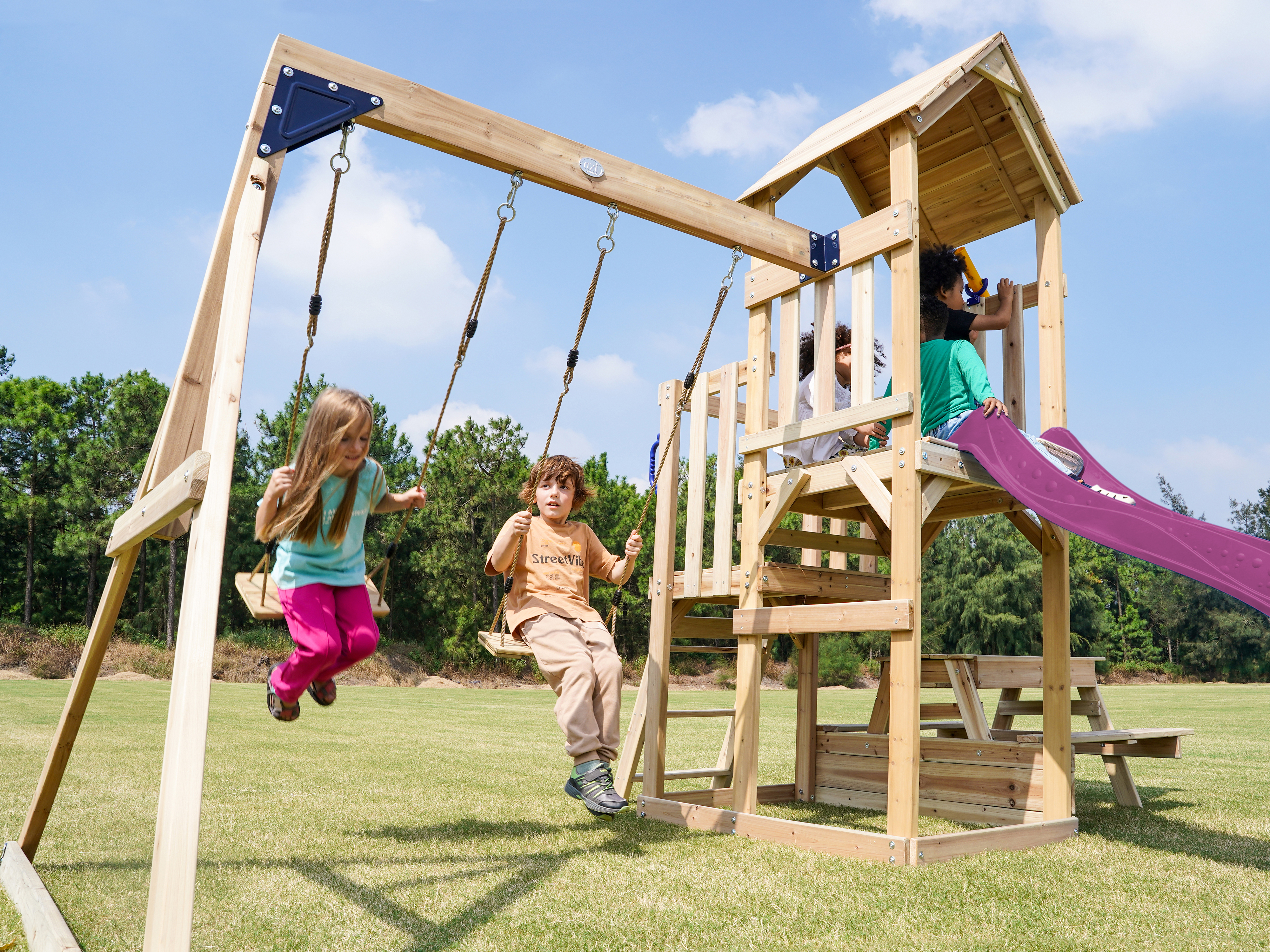 AXI Mette Aire de jeux avec balançoire double marron - violet toboggan