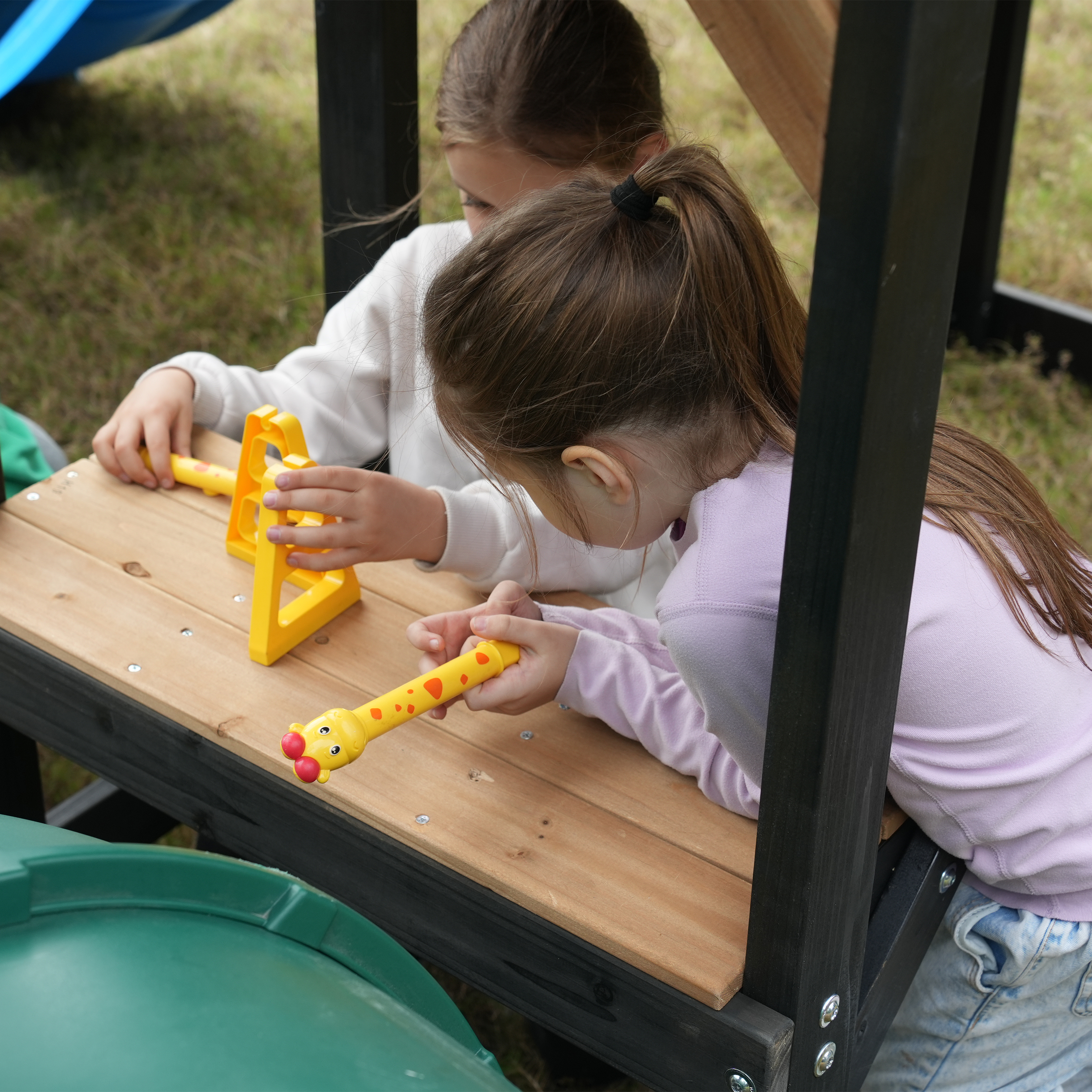 AXI Cody Climbing Frame with Swings, Trapeze and Climbing Wall – Cream Double Slide and Tube Slide