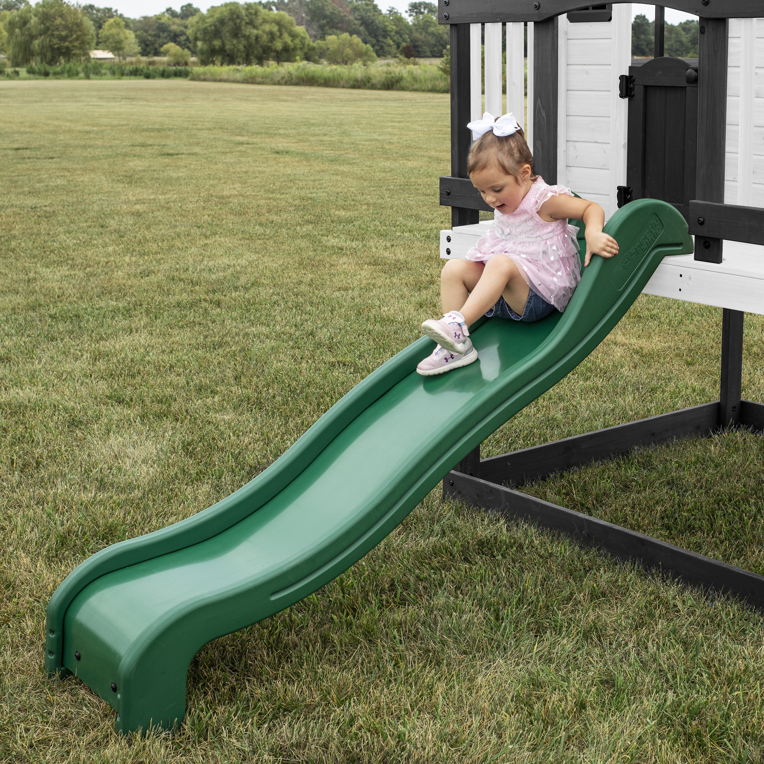 Backyard Discovery Sweetwater Heights Maisonnette de jardin avec toboggan 