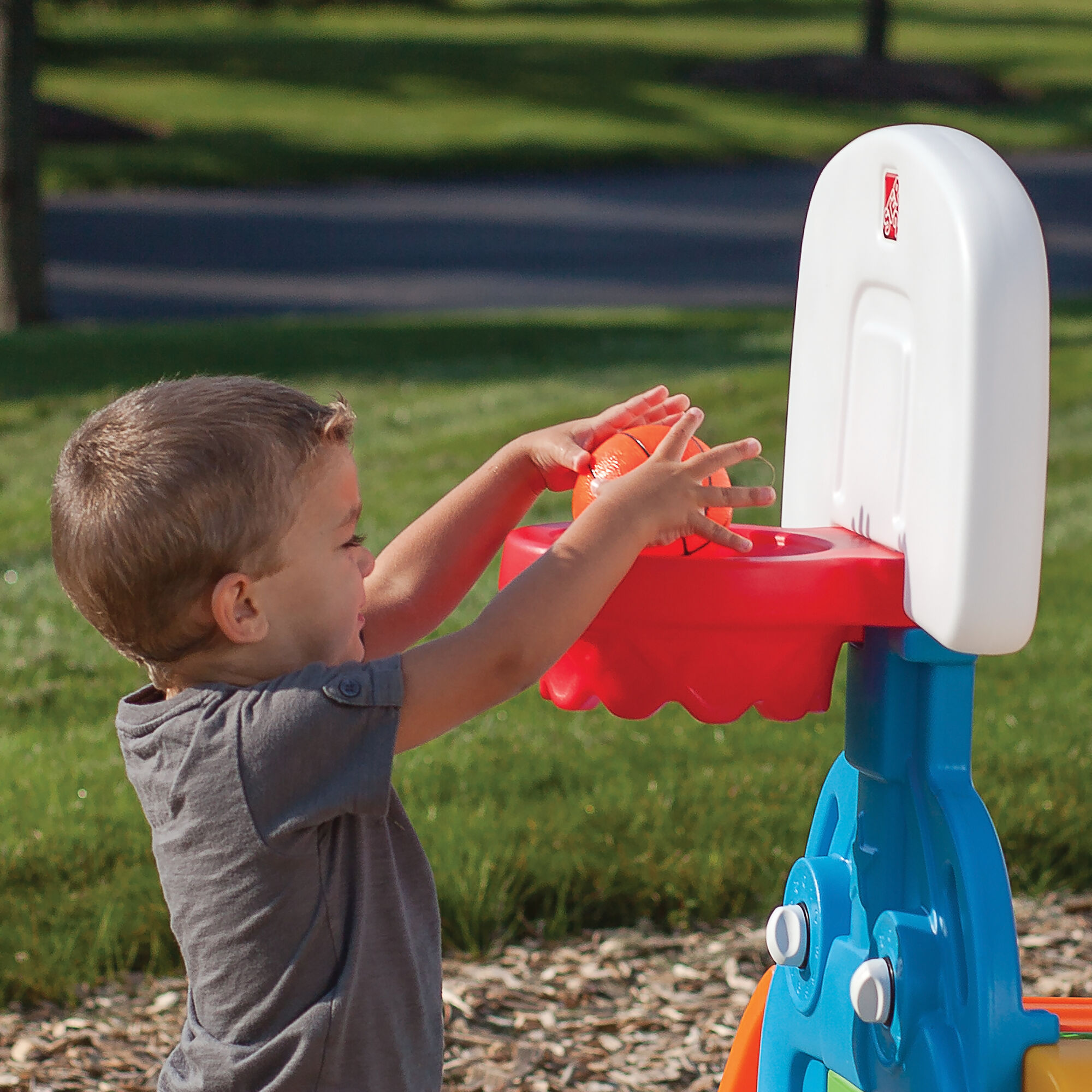 Step2 Game Time Toboggan et Panier de basket