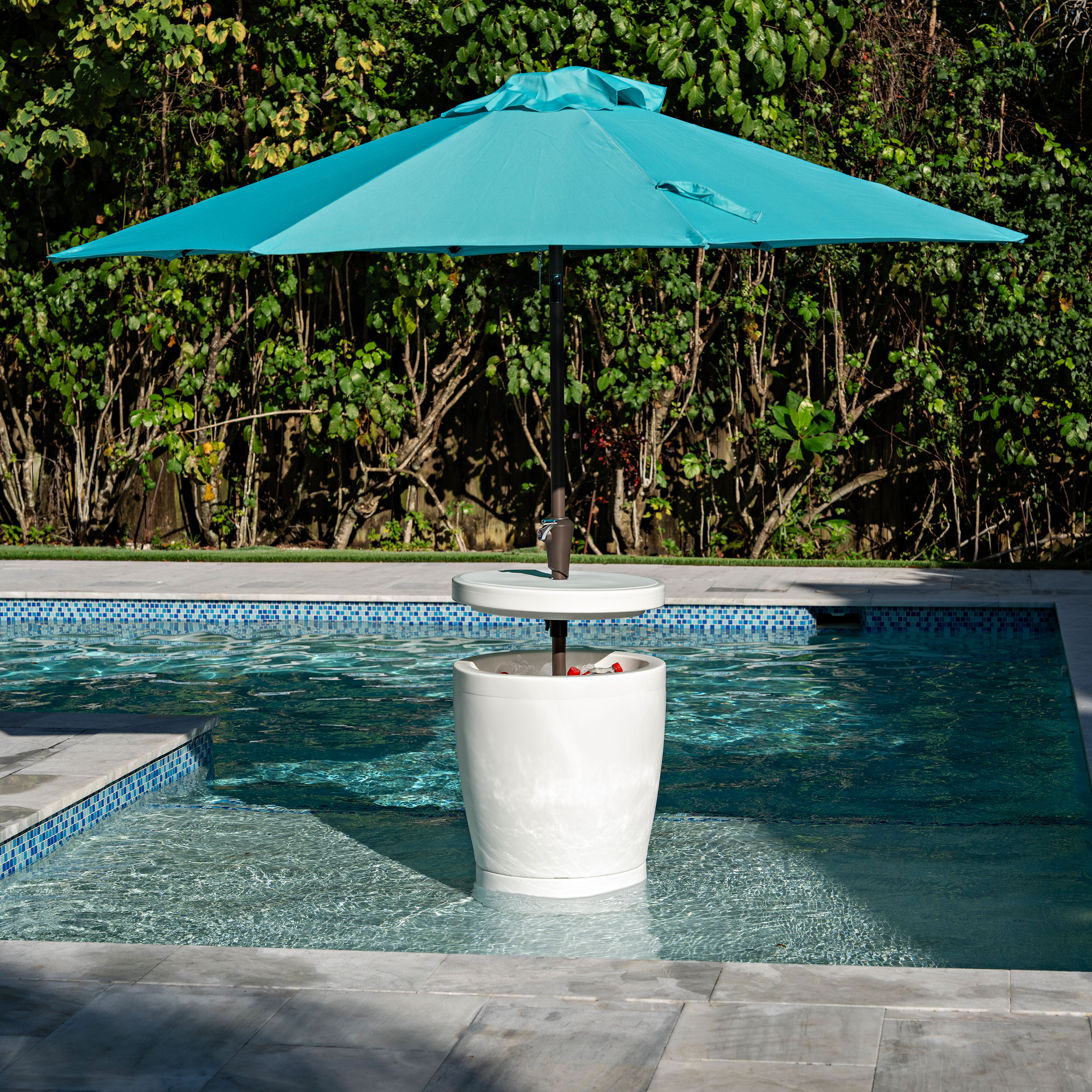 Step2 Vero In-Pool Shade Table White