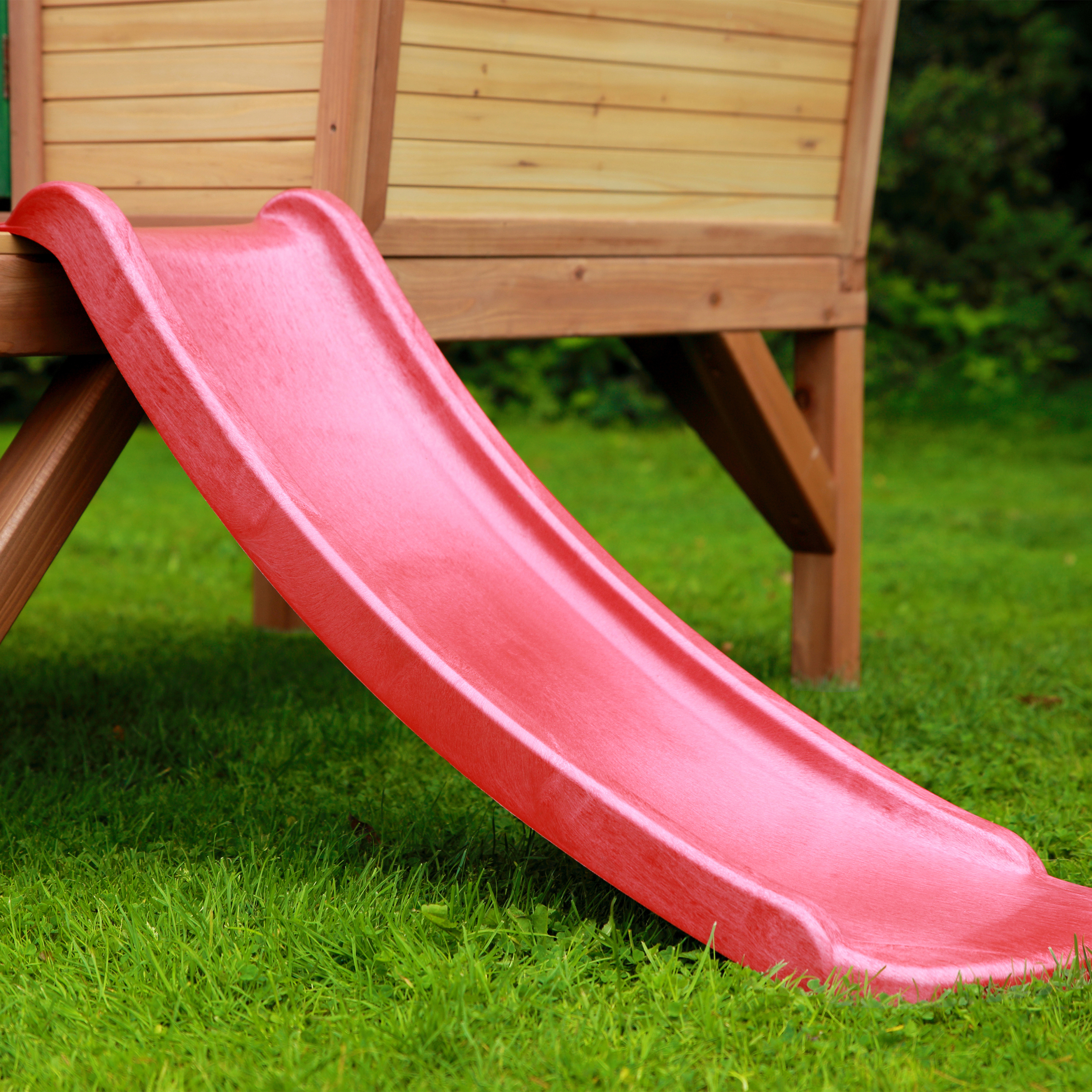 AXI Robin Playhouse Brown/Green - Red Slide