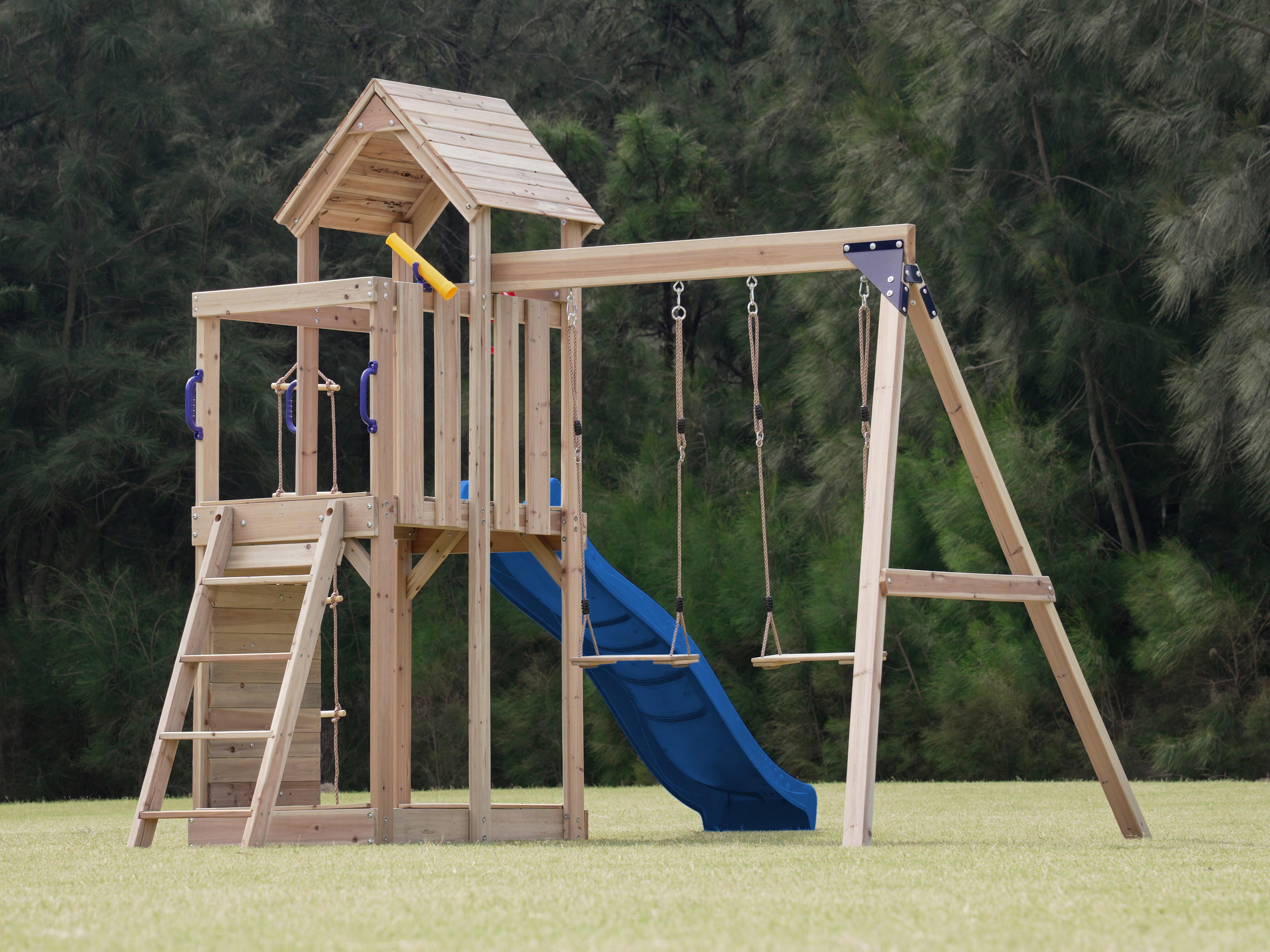 AXI Moos Aire de jeux avec balançoire double et échelle en corde marron - toboggan bleu 