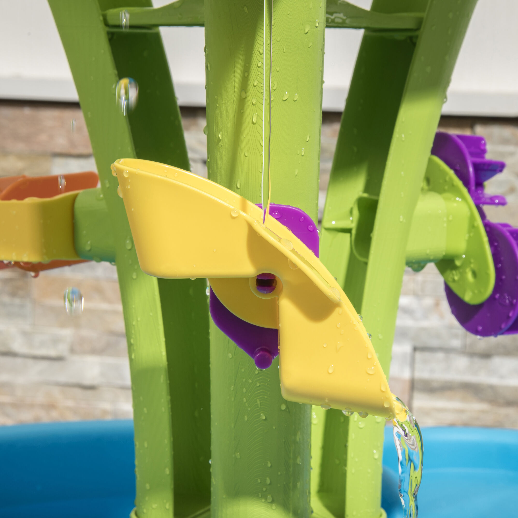Step2 Summer Showers Splash Tower Watertafel