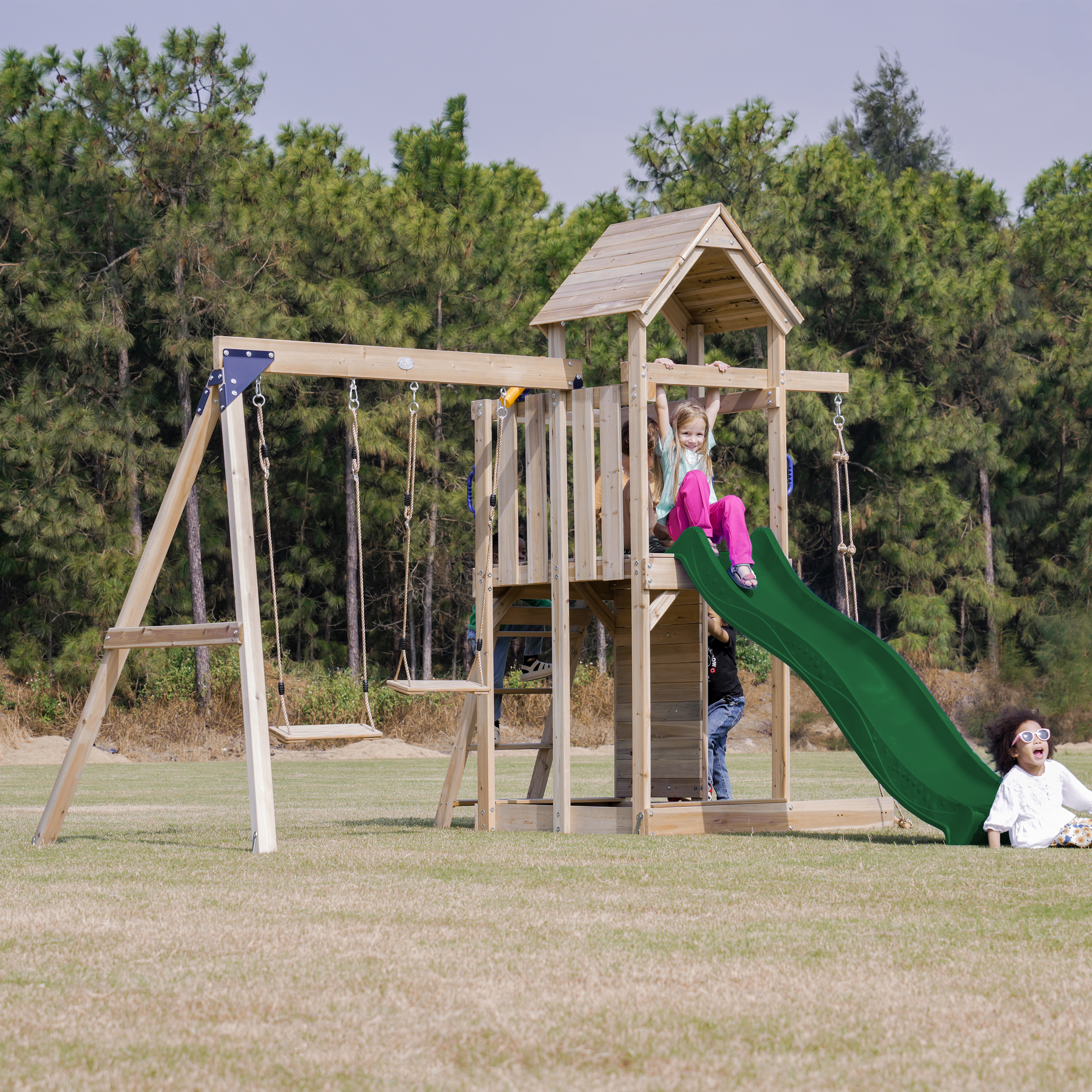 AXI Moos Aire de jeux avec balançoire double et échelle en corde marron - toboggan vert