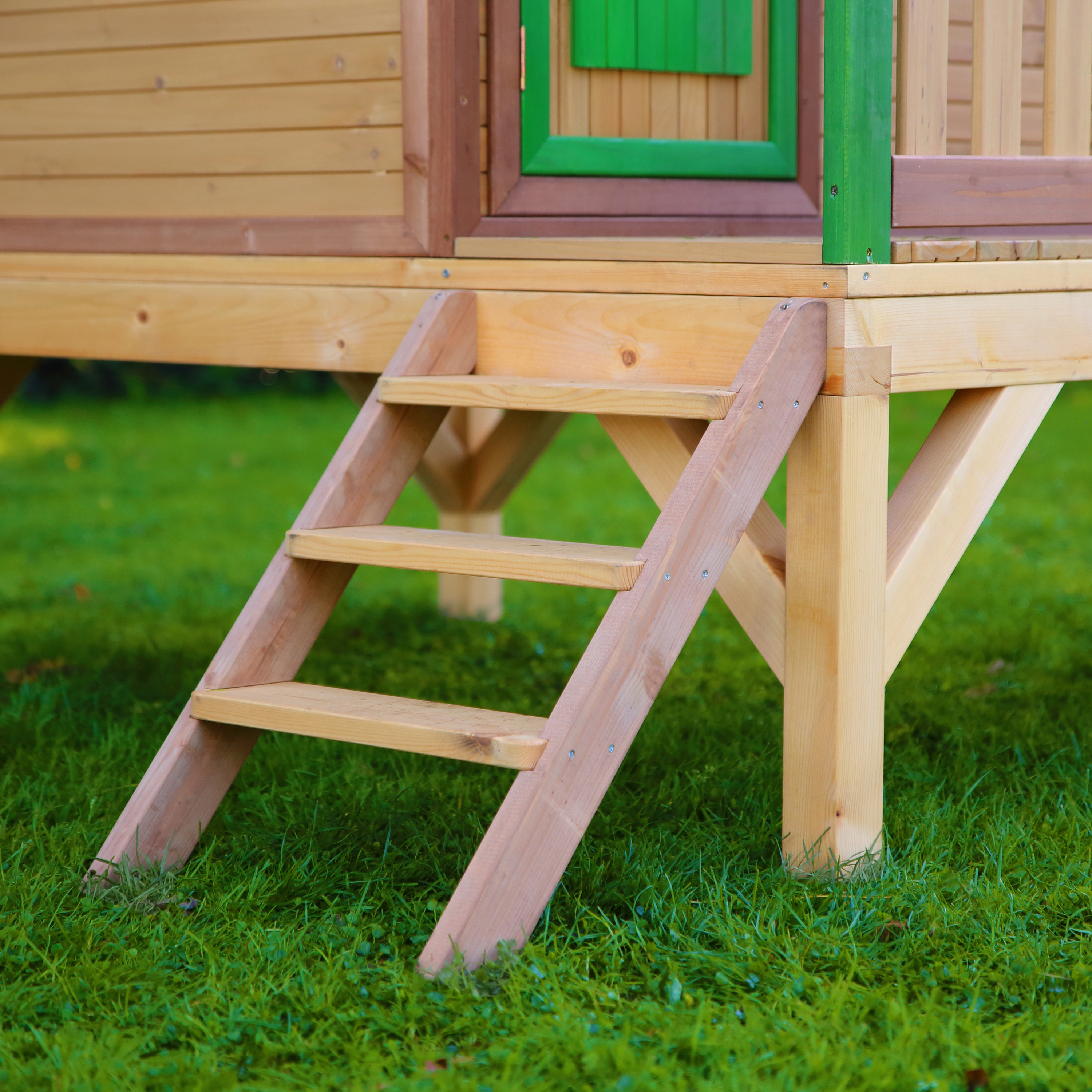 AXI Tom Playhouse Brown/Green - White Slide
