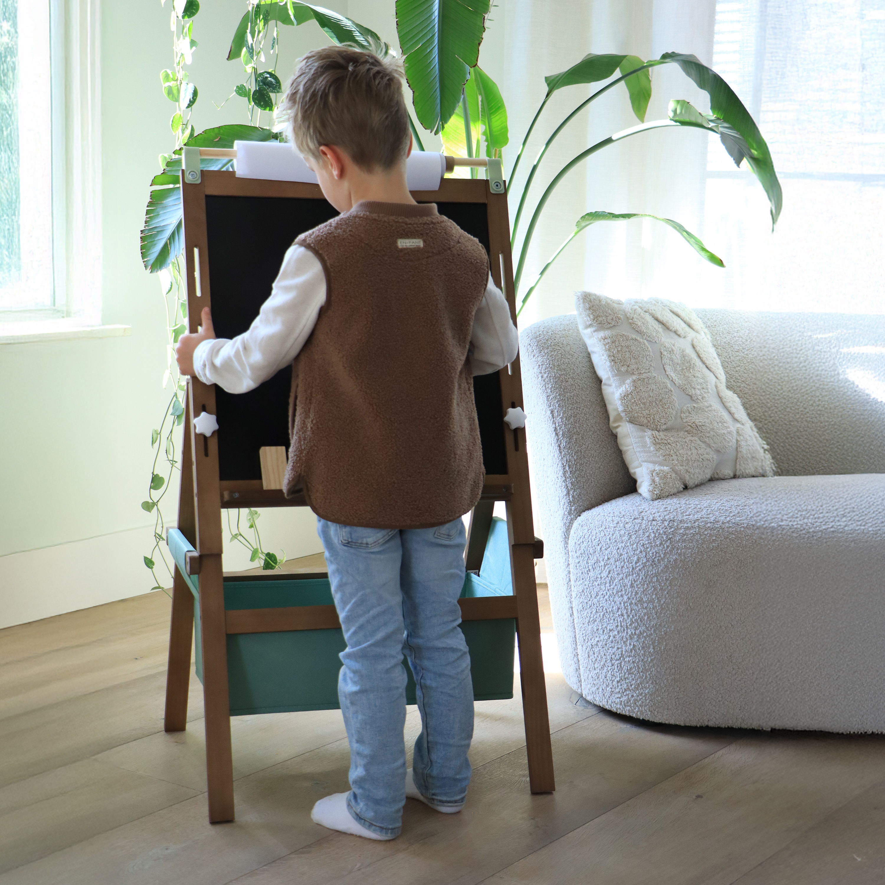 Sunny Lara Activity Easel – Dark Brown