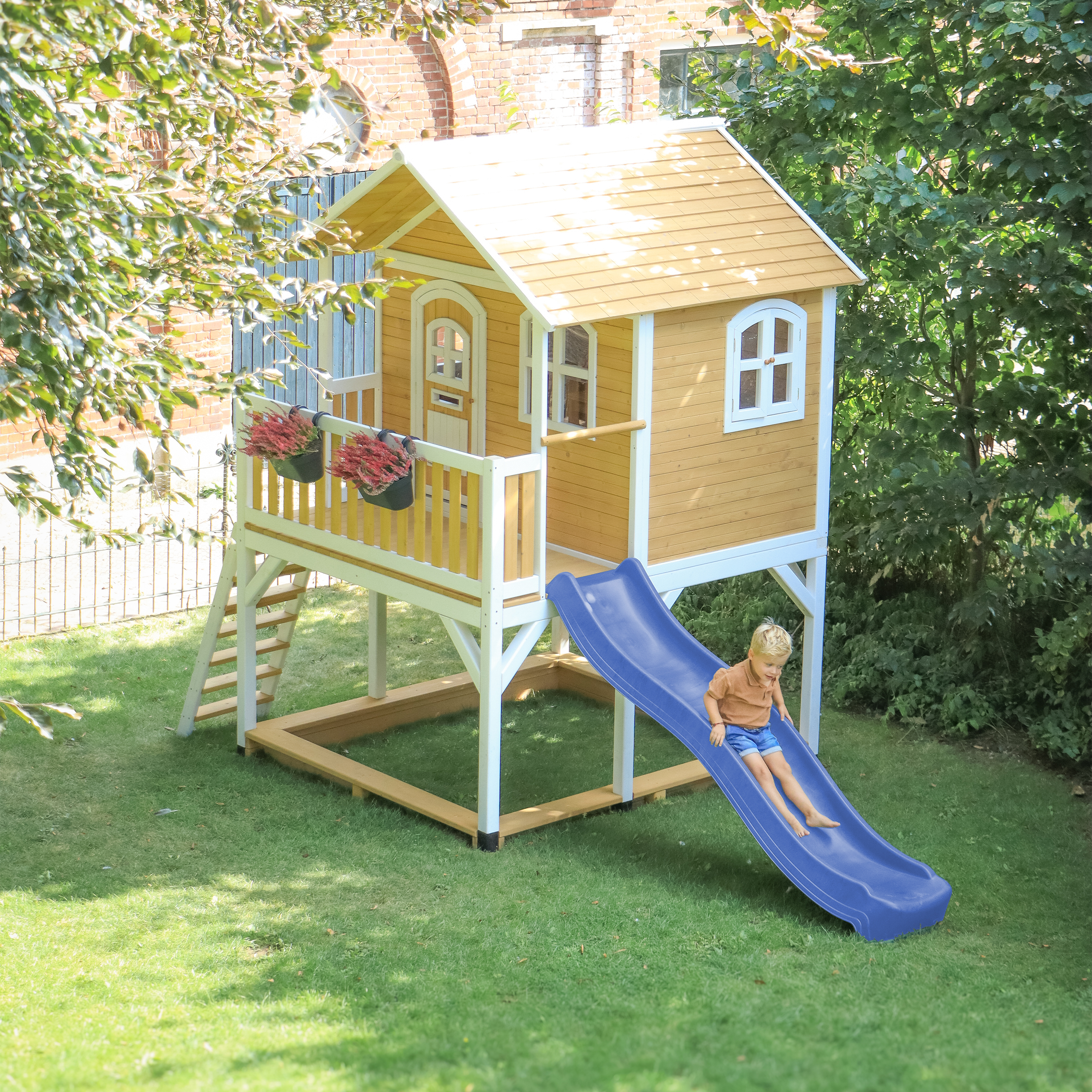 AXI Marc Playhouse Brown/White - Blue Slide