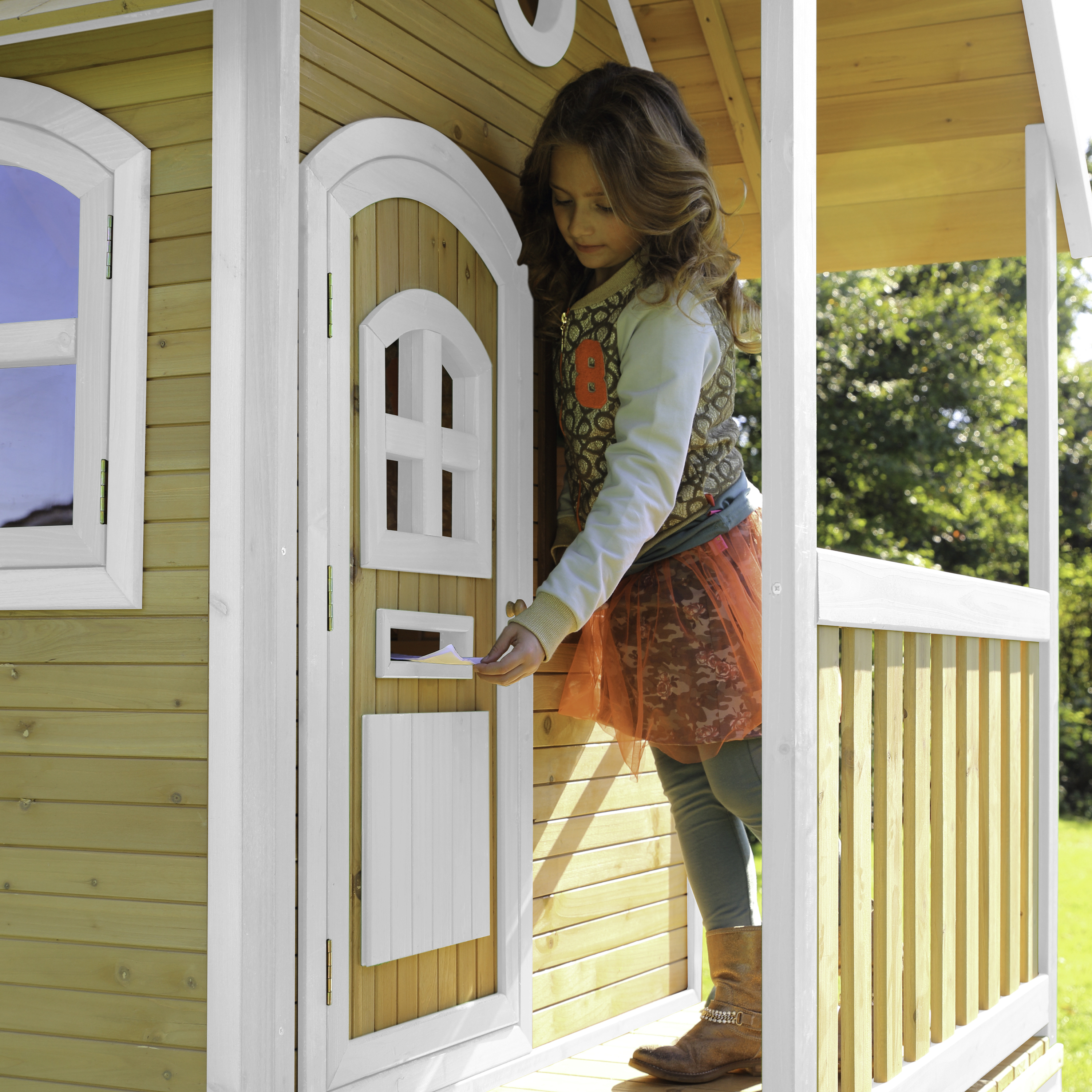 AXI Laura Playhouse Brown/White - Red Slide