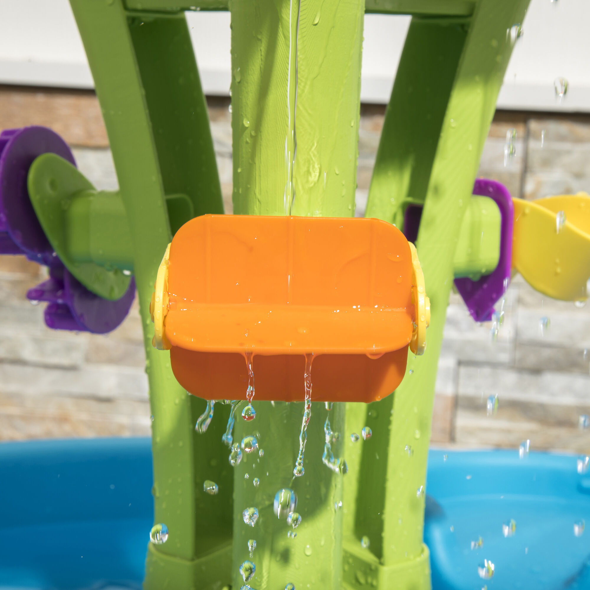 Step2 Summer Showers Splash Tower Watertafel