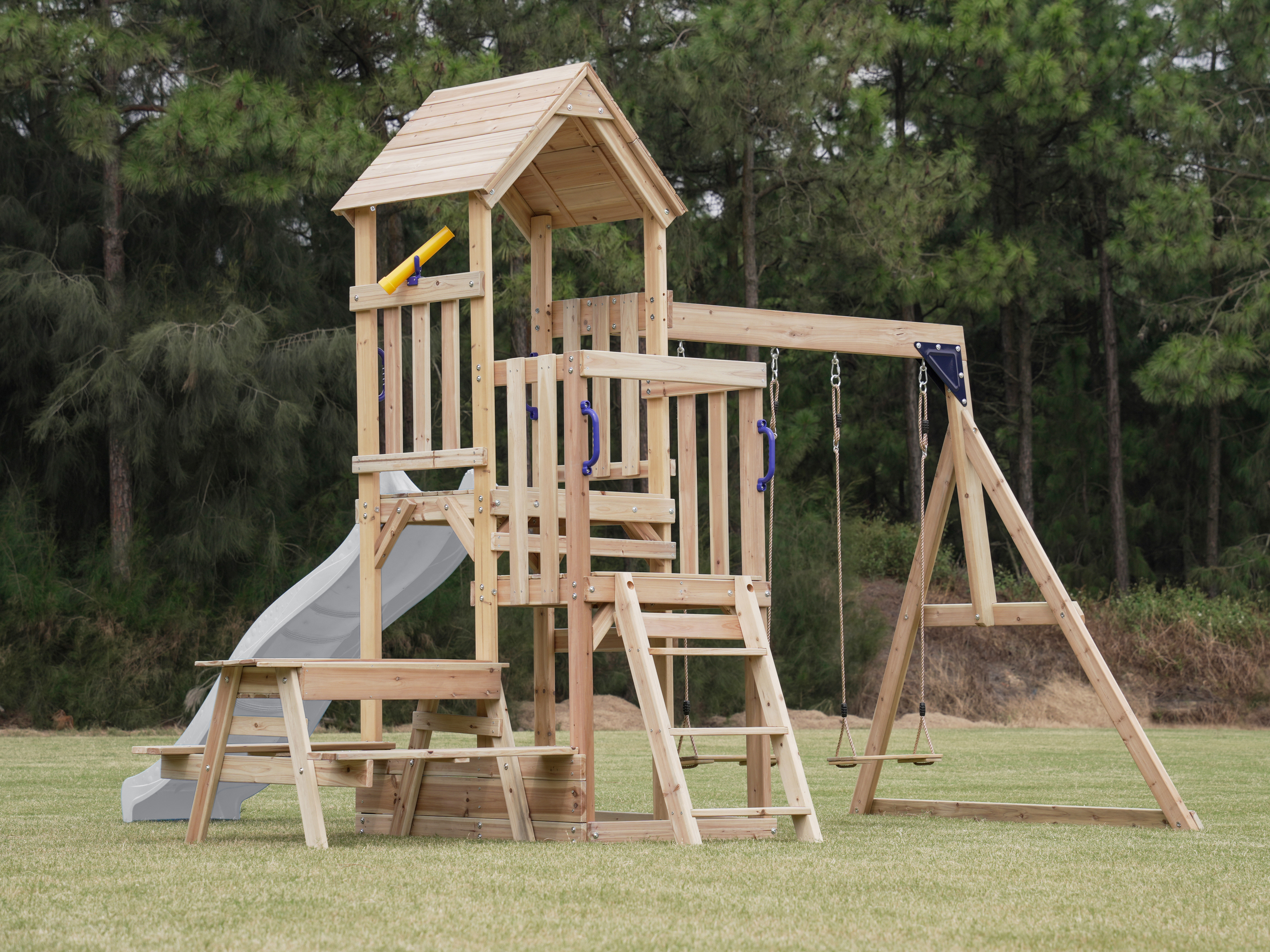 AXI Mette Aire de jeux avec balançoire double marron - blanc toboggan