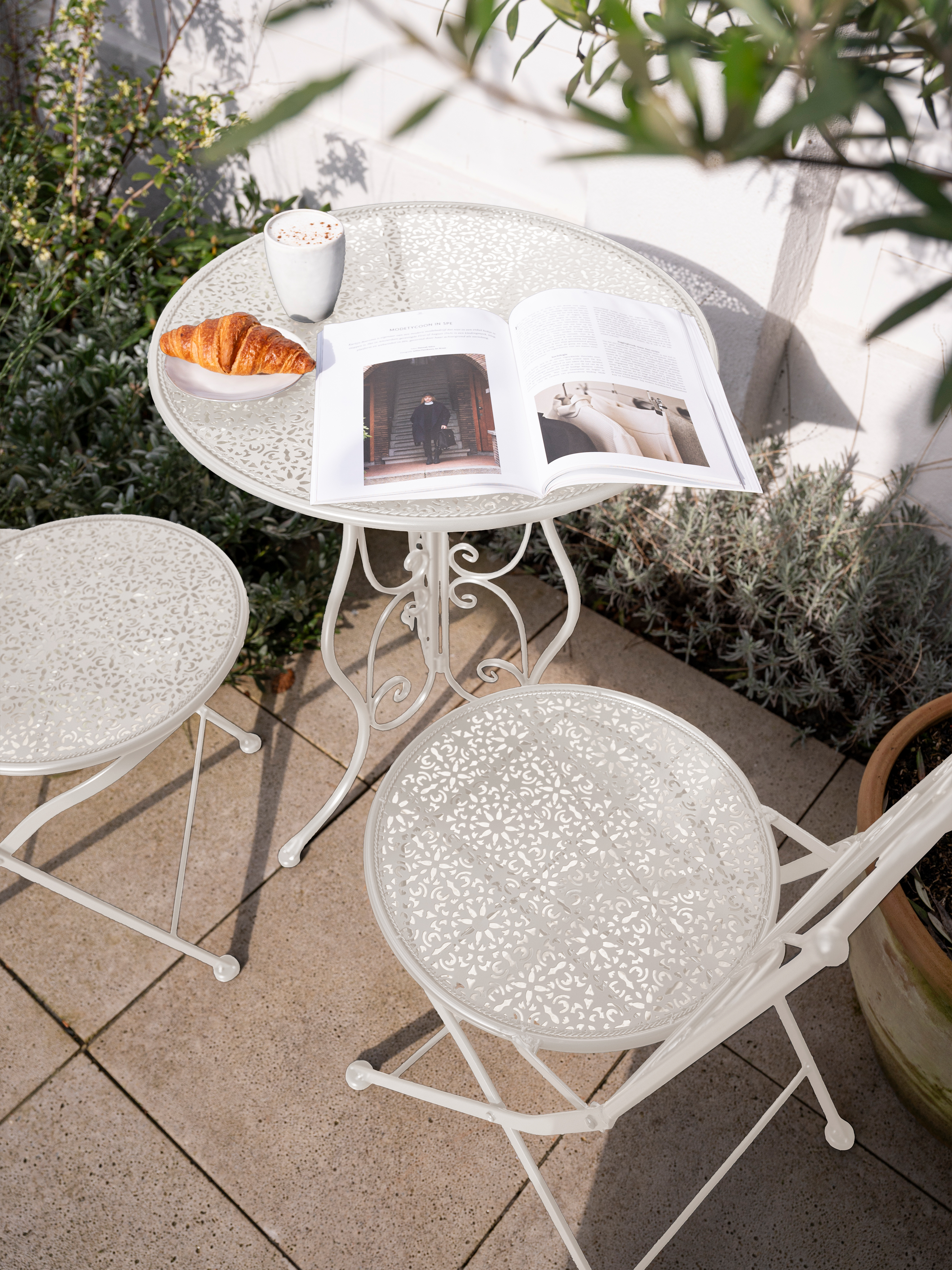 AXI Eloise Metal Bistro Set - Punched White