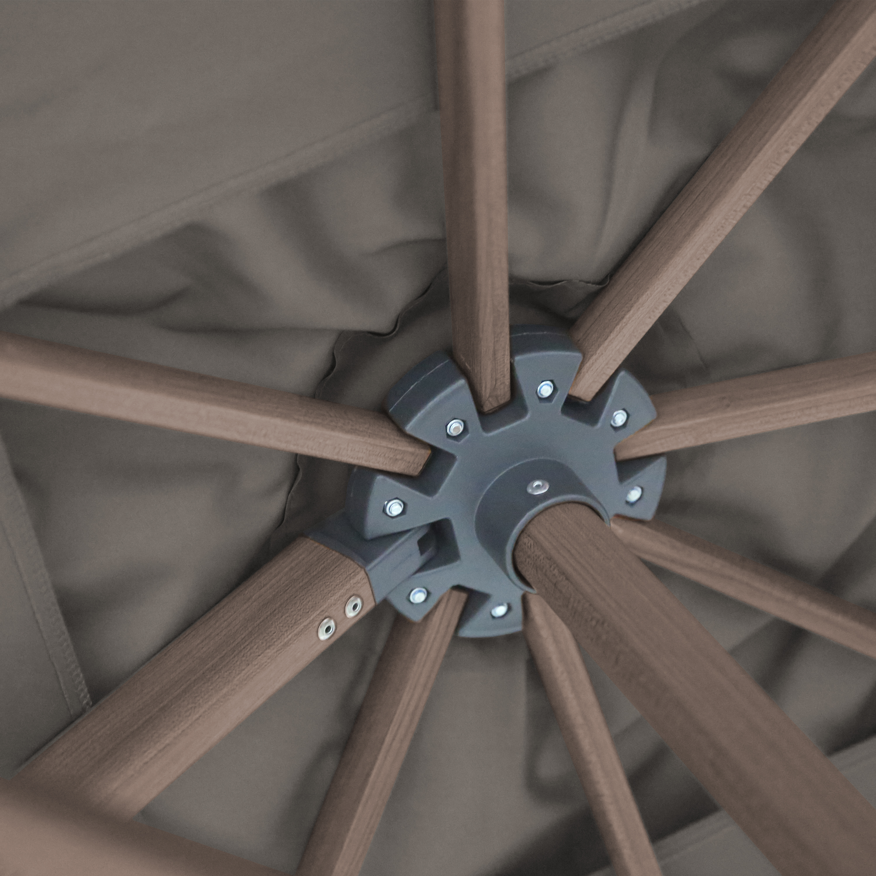 AXI Alina Cantilever Parasol 300x300cm Oak-look/Taupe