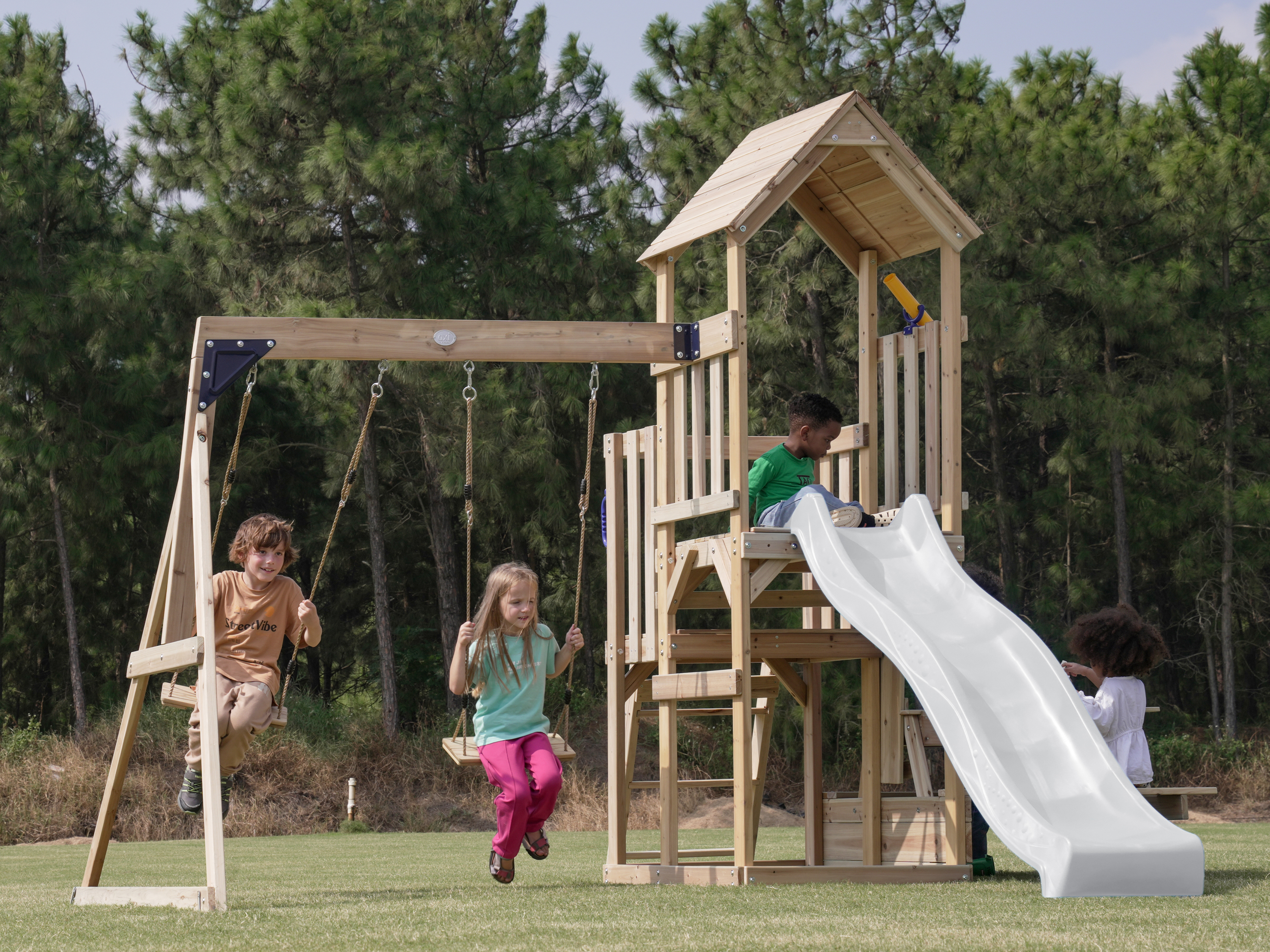 AXI Mette Aire de jeux avec balançoire double marron - blanc toboggan