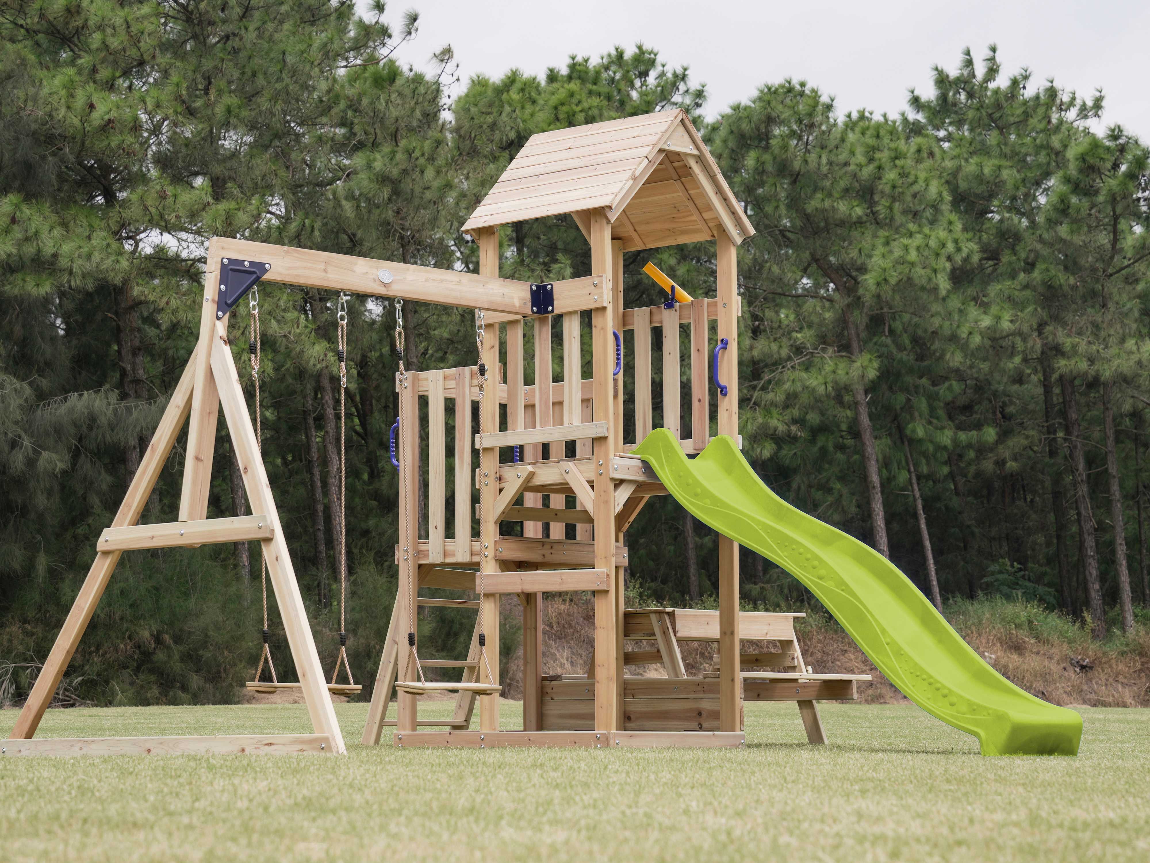 AXI Mette aire de jeux avec double balançoire marron - toboggan vert citron