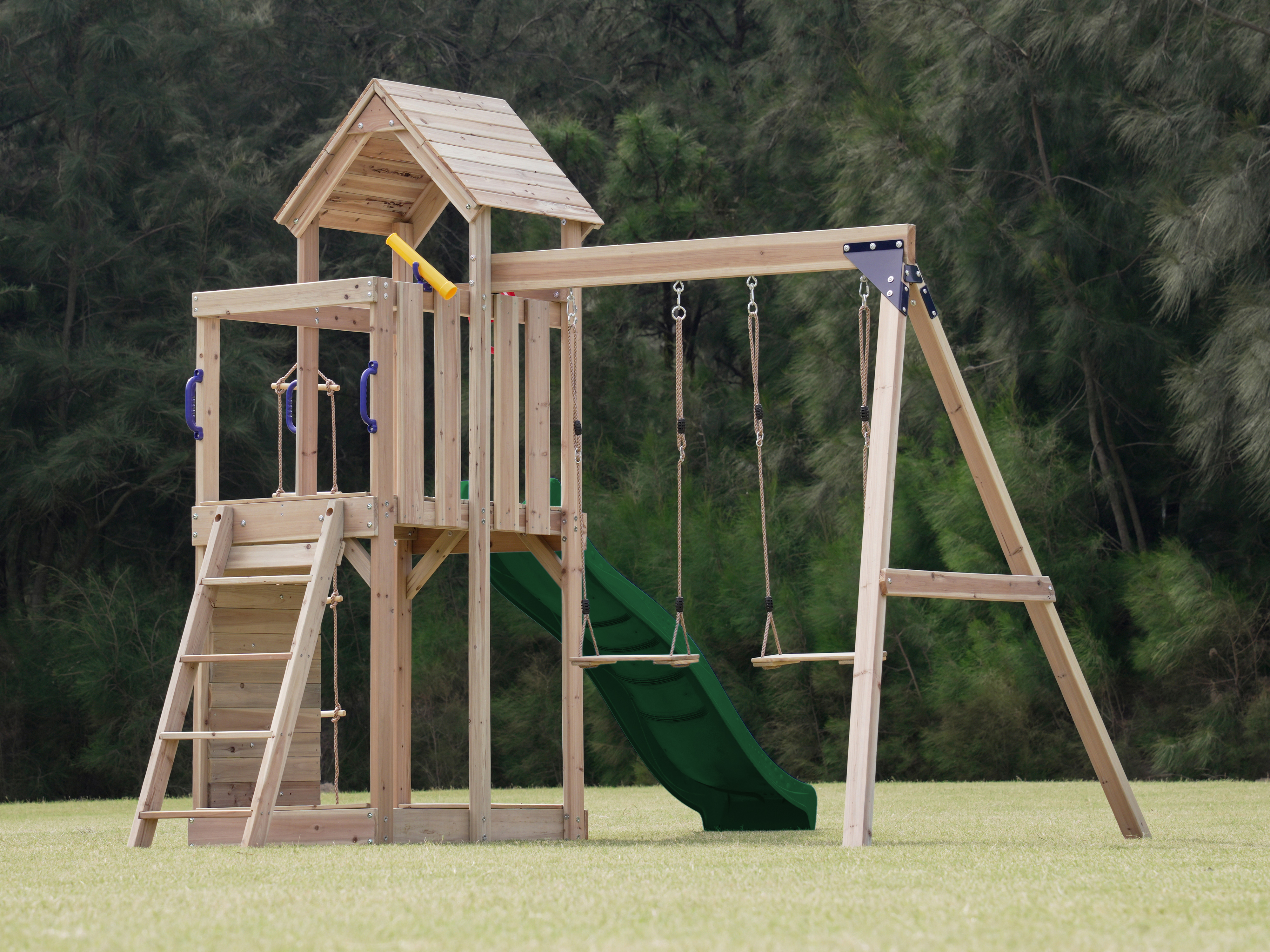 AXI Moos Aire de jeux avec balançoire double et échelle en corde marron - toboggan vert