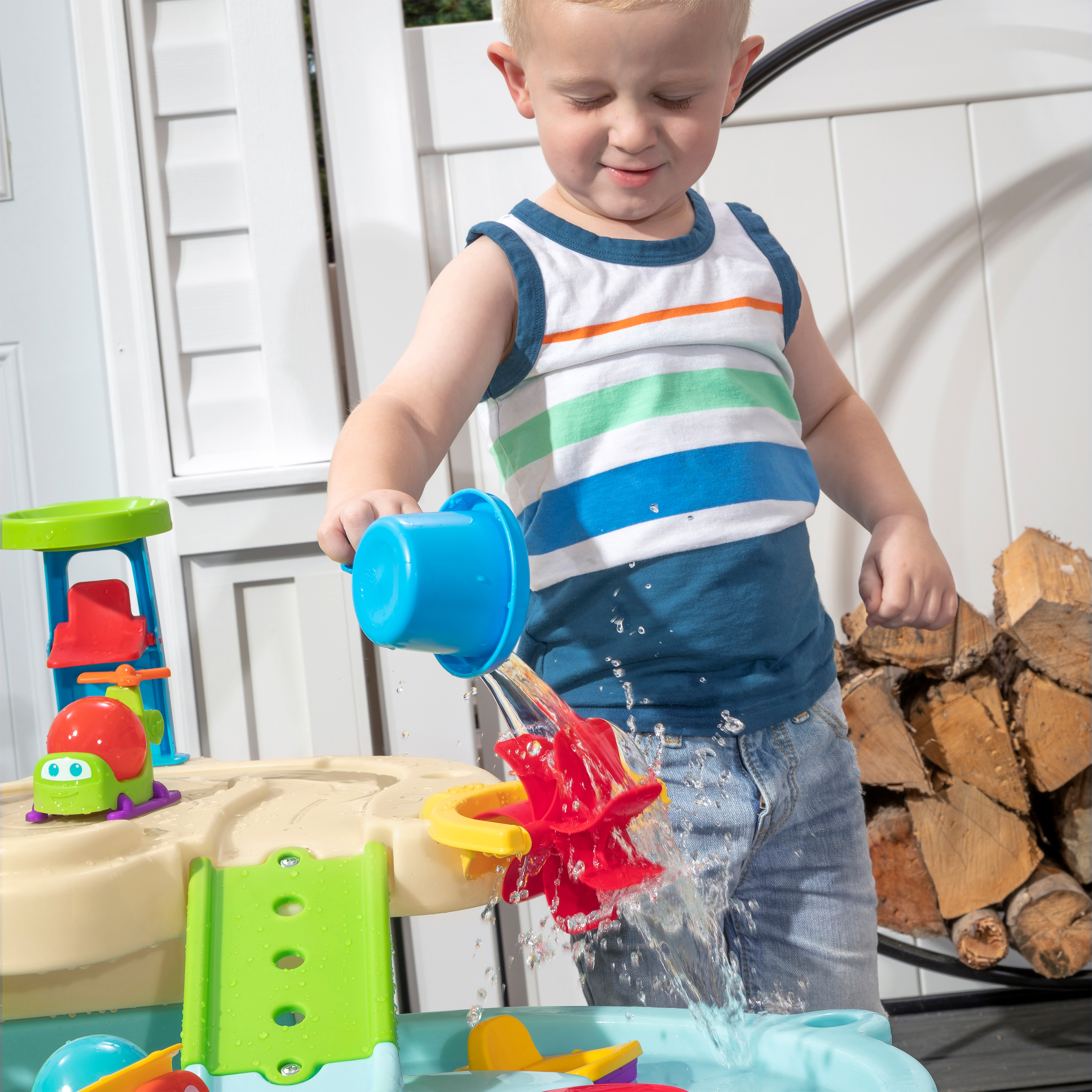 Step2 Ball Buddies Adventure Center Table d'eau avec balles 