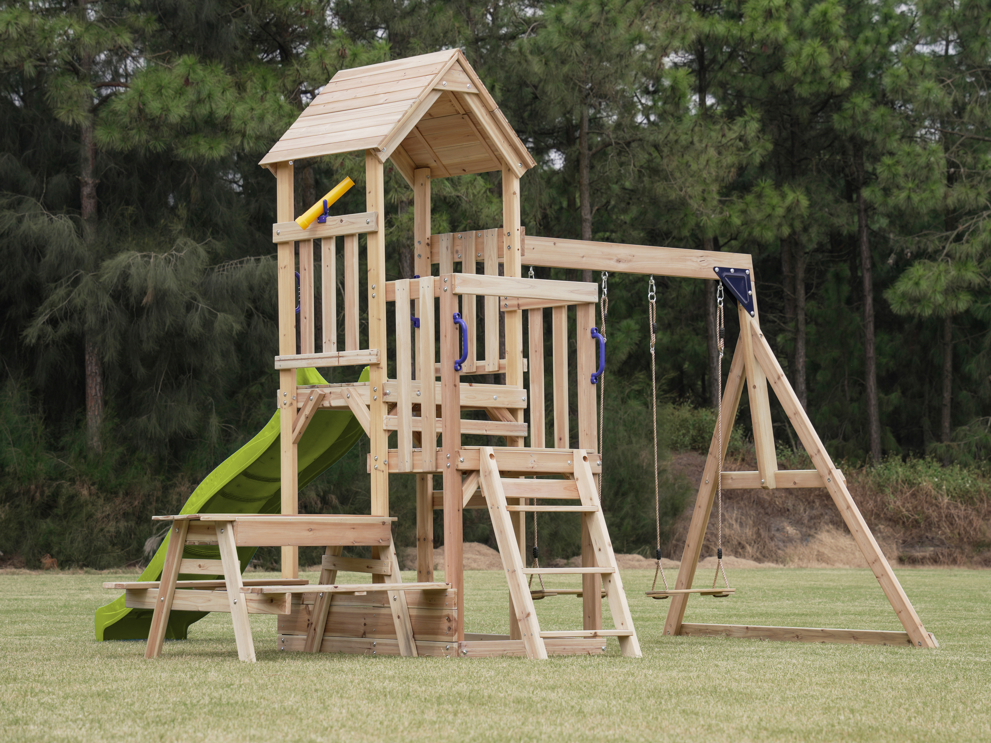 AXI Mette aire de jeux avec double balançoire marron - toboggan vert citron