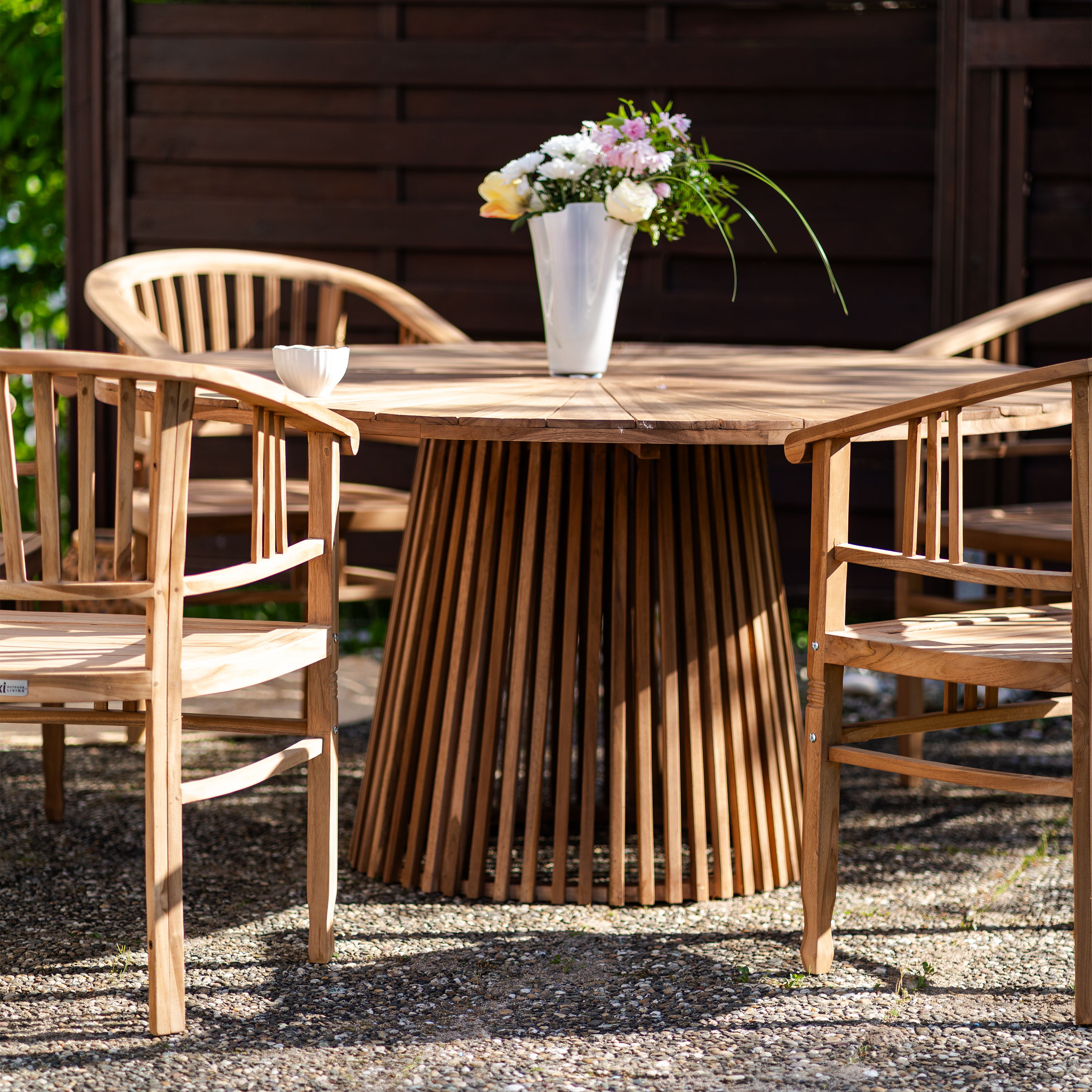 AXI Hani Teak Round Garden Table Ø 150 cm