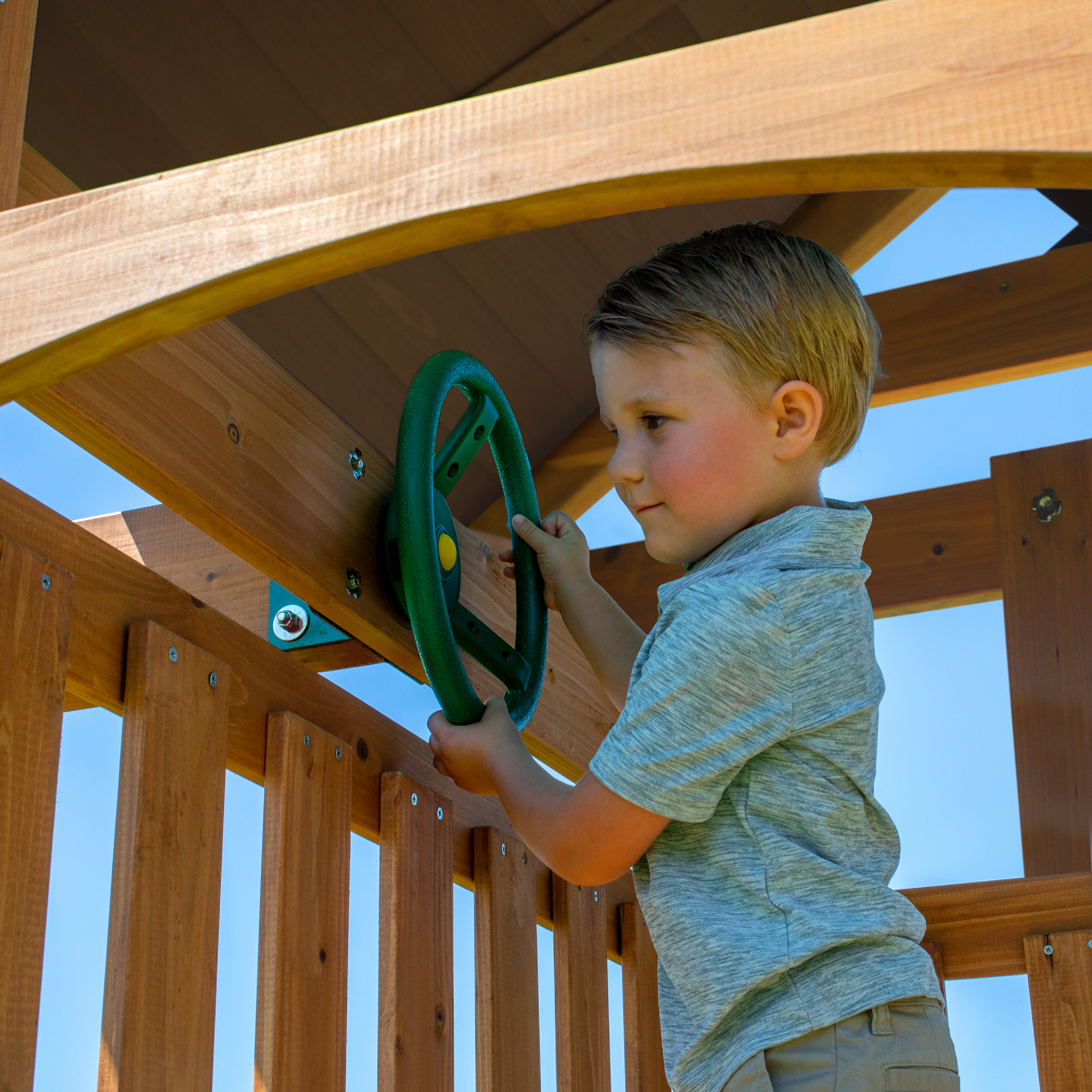 Backyard Discovery Lightning Ridge Aire de jeux avec balançoire double et toboggan