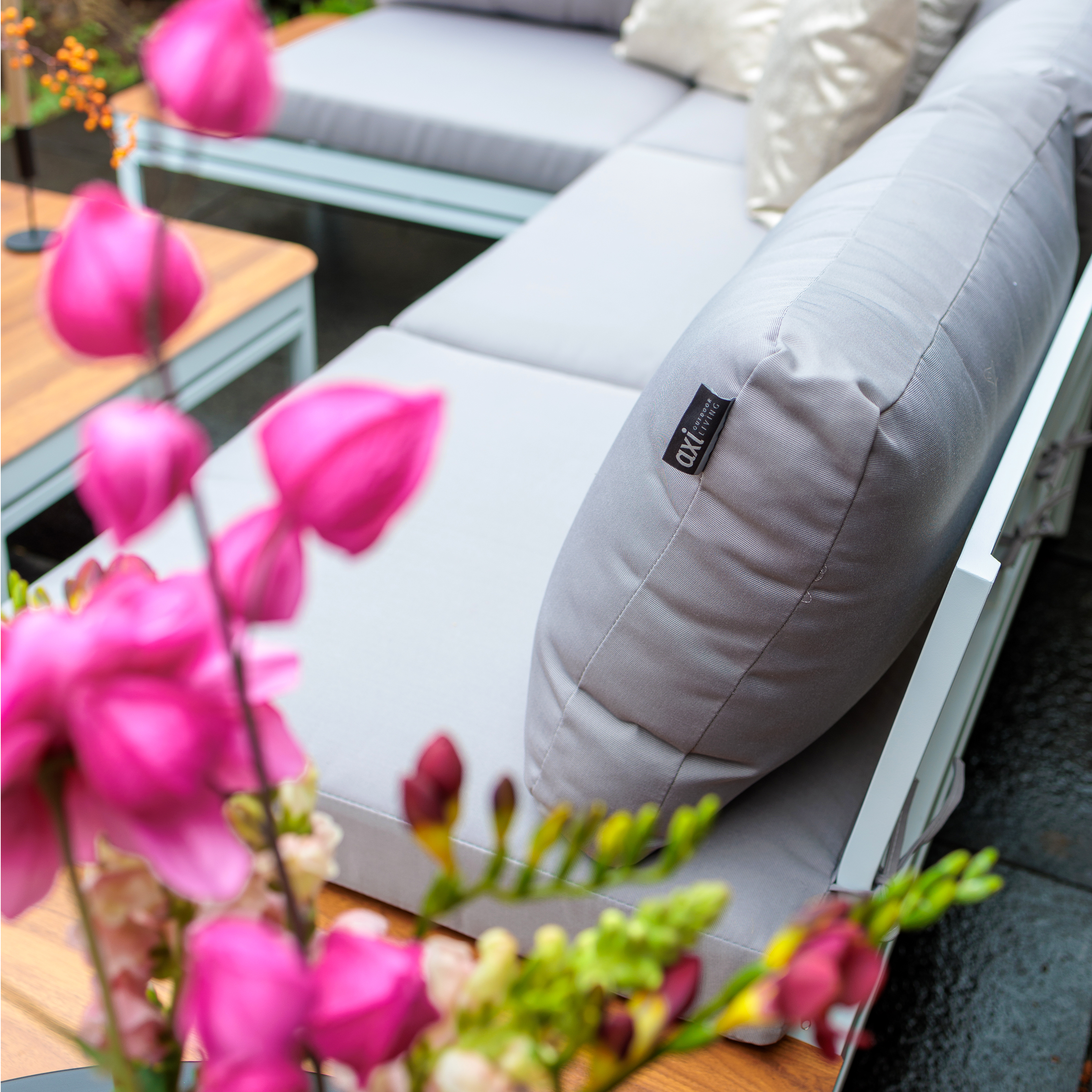 AXI Eos Lounge Set with Lounger White with Wood-Look PSPC