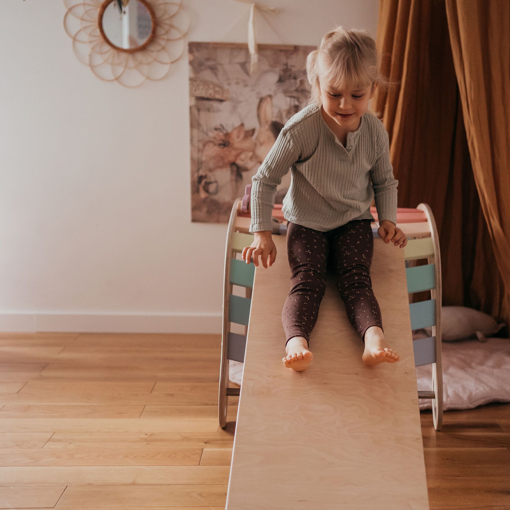 KateHaa Rocker Montessori avec Planche d’escalade XXL Bois Pastel