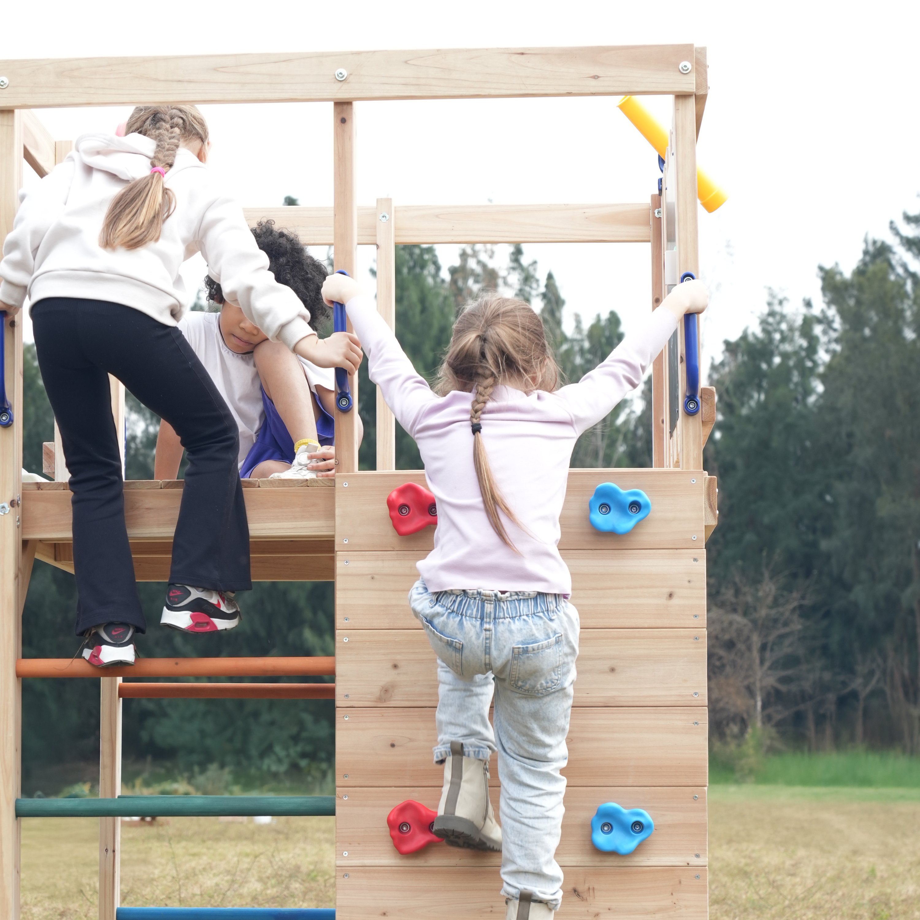 AXI Sam Climbing Frame with Climbing Wall. Climbing Net and Monkey Bars – Cream Slide