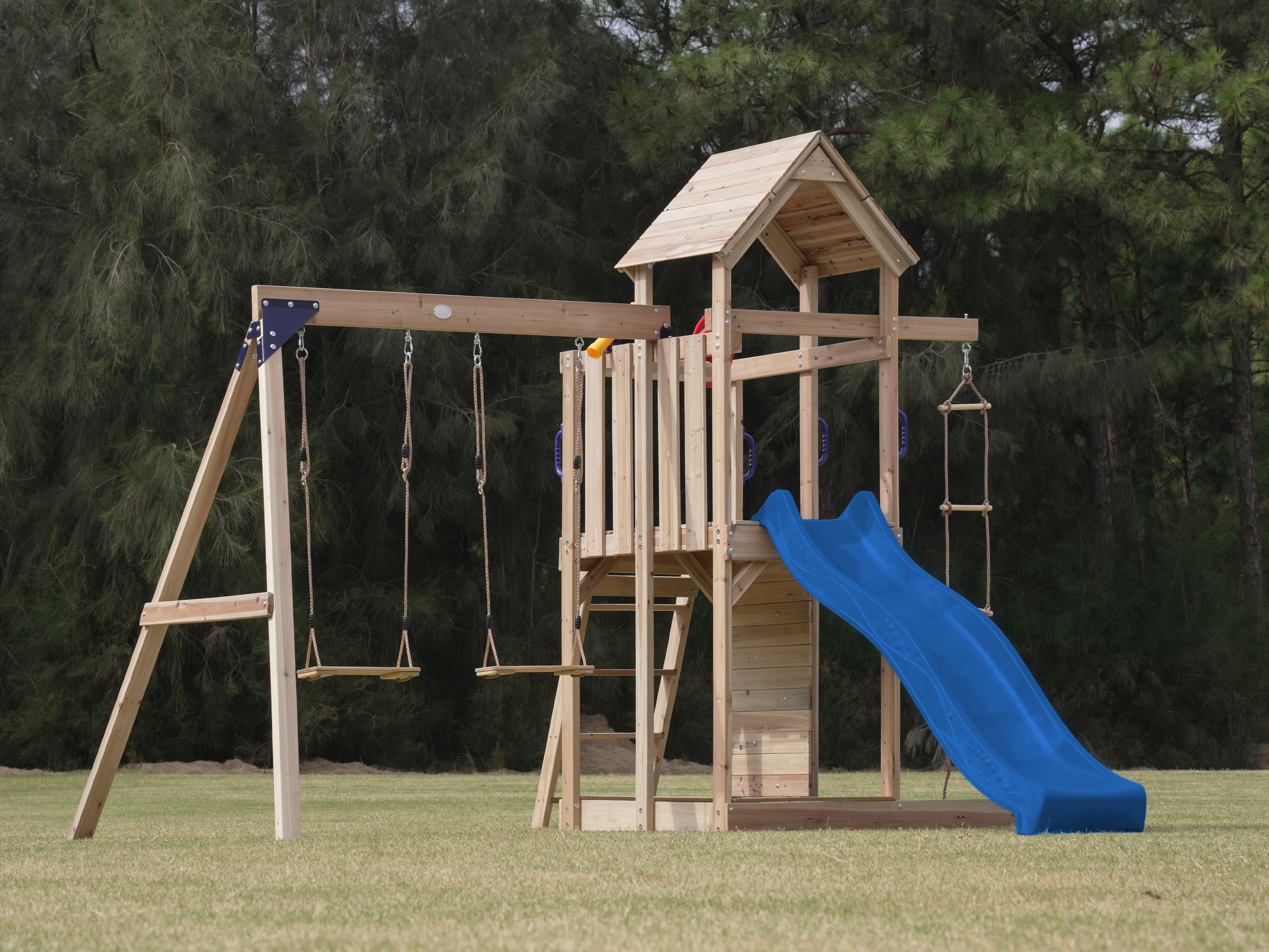 AXI Moos Aire de jeux avec balançoire double et échelle en corde marron - toboggan bleu 