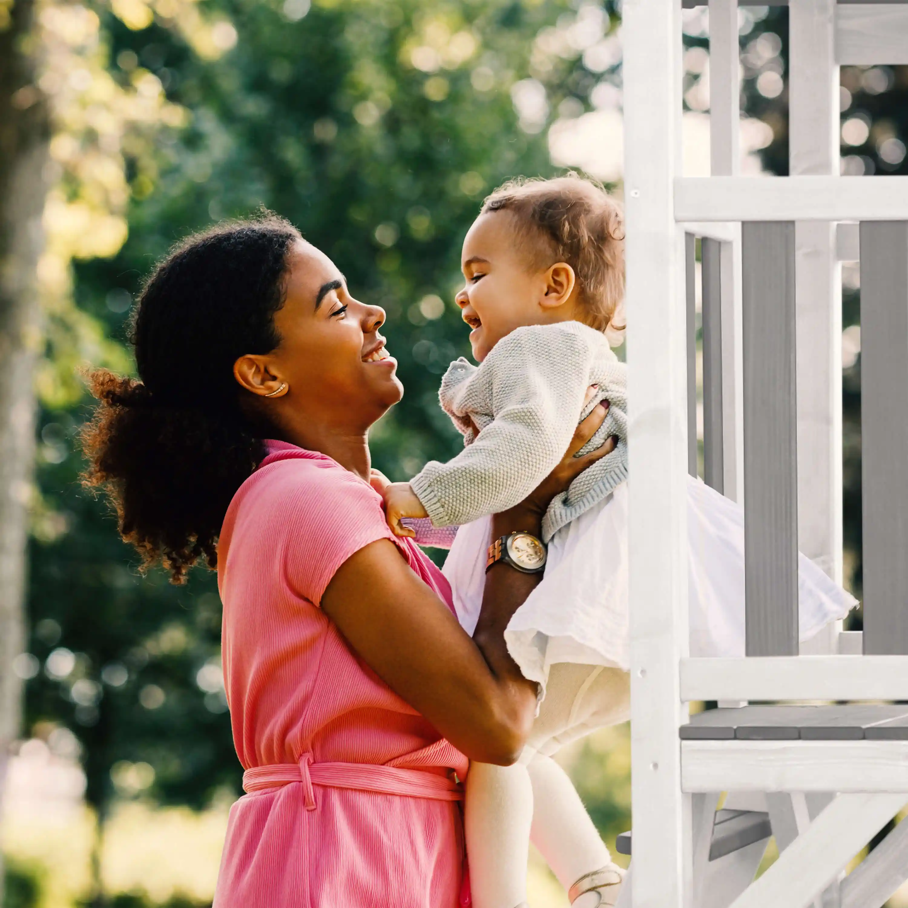 AXI Beach Tower Speeltoren met Klimrek en Dubbele Schommel Grijs/wit - Groene Glijbaan-8720365060090 AXI Beach Tower Speeltoren met Klimrek en Dubbele Schommel Grijs/wit - Groene Glijbaan